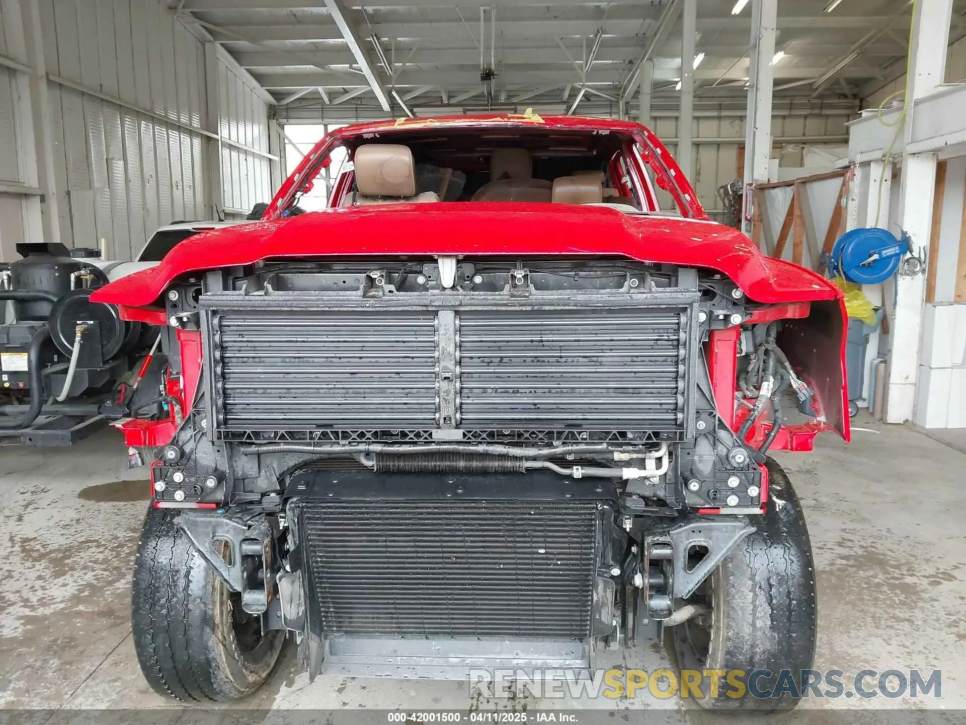 12 fotografías del automóvil dañado 3C6UR5GL2NG130702 RAM 2500 2022