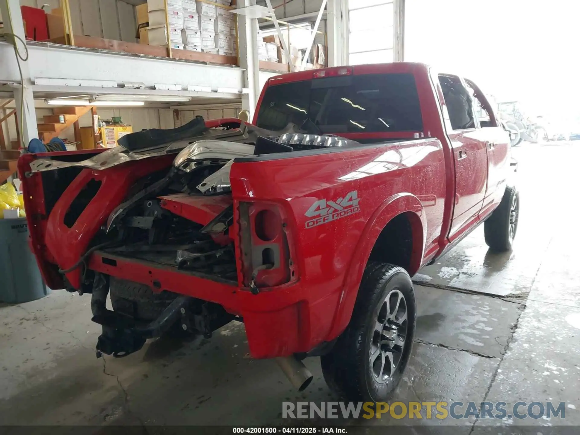 4 fotografías del automóvil dañado 3C6UR5GL2NG130702 RAM 2500 2022