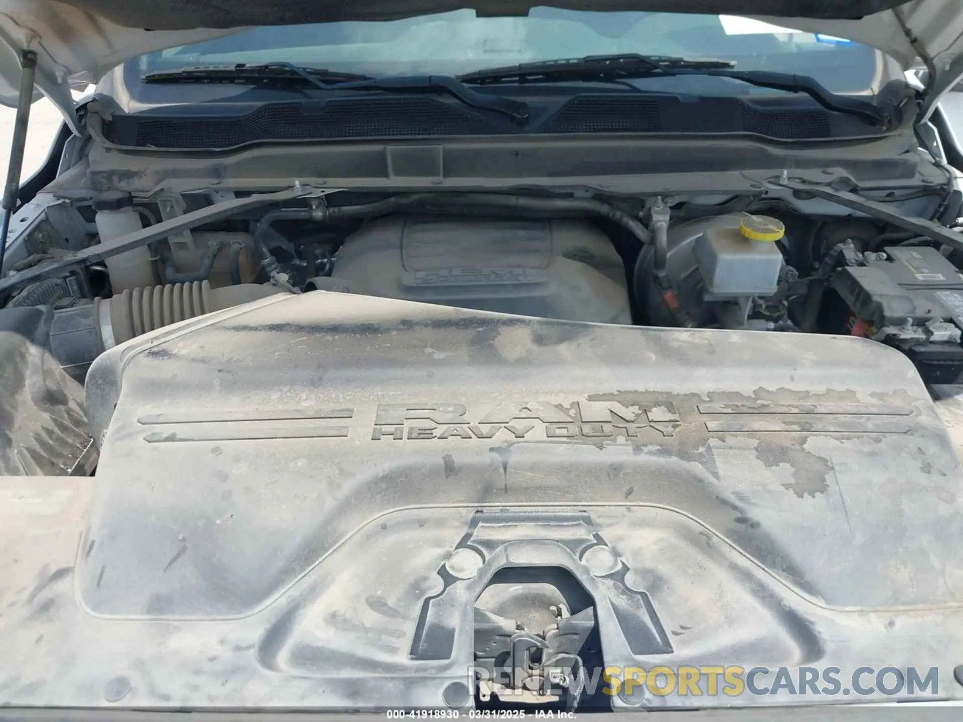 10 fotografías del automóvil dañado 3C6UR5HJ0NG125804 RAM 2500 2022