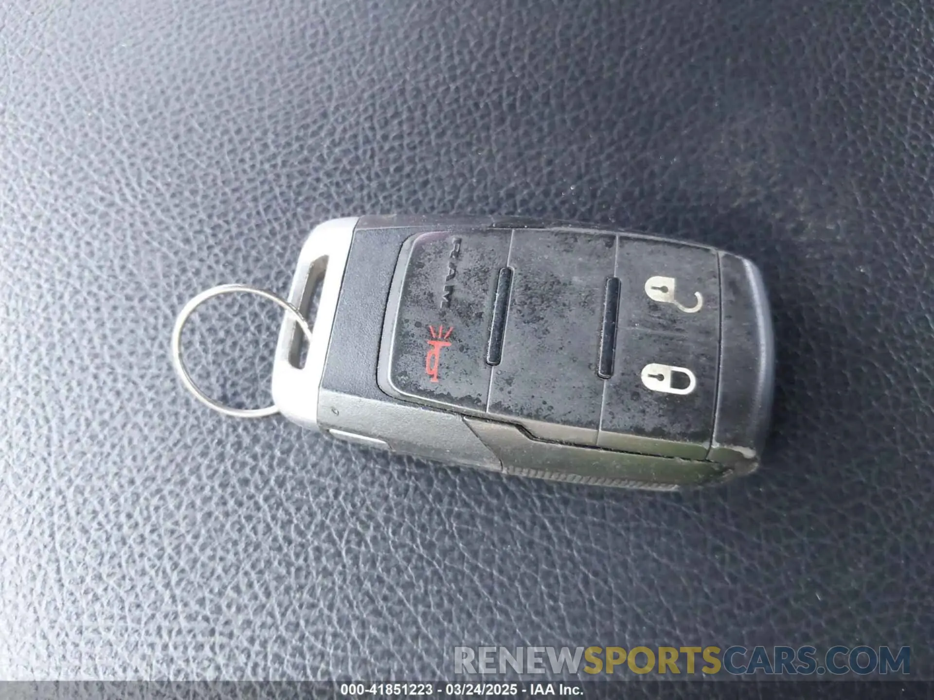 11 fotografías del automóvil dañado 3C6UR5HJ1NG202731 RAM 2500 2022