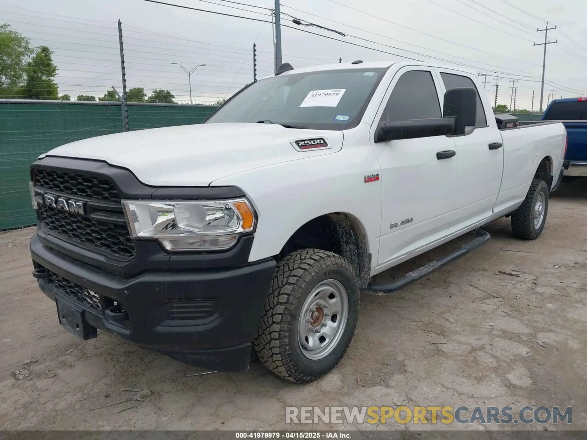 2 fotografías del automóvil dañado 3C6UR5HJ4NG354406 RAM 2500 2022