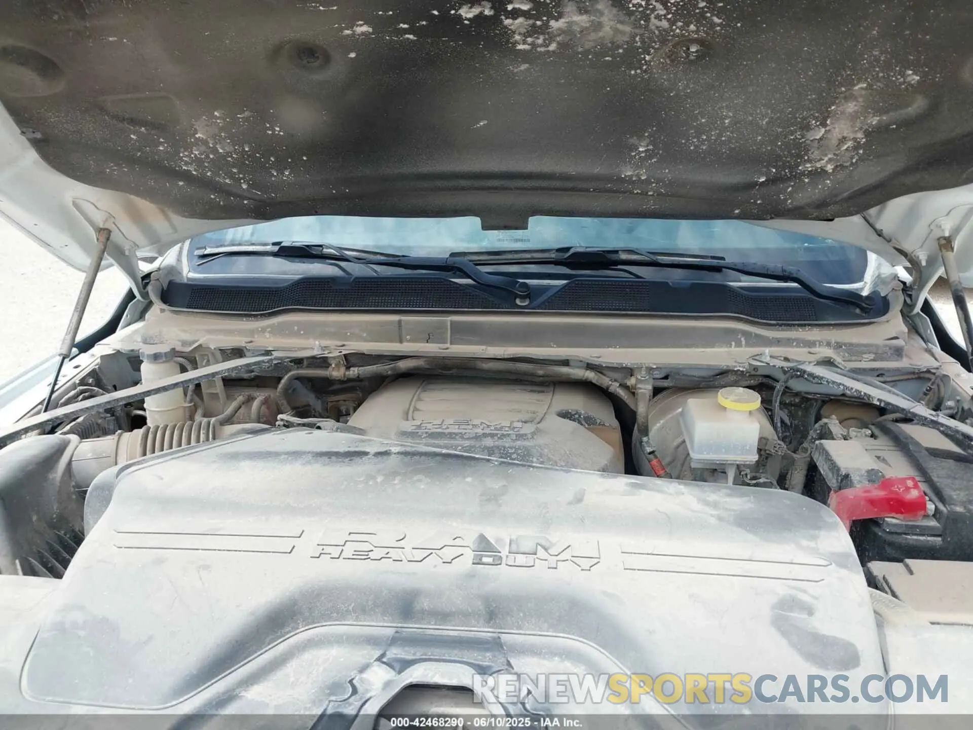 10 fotografías del automóvil dañado 3C6UR5HJ8NG366140 RAM 2500 2022