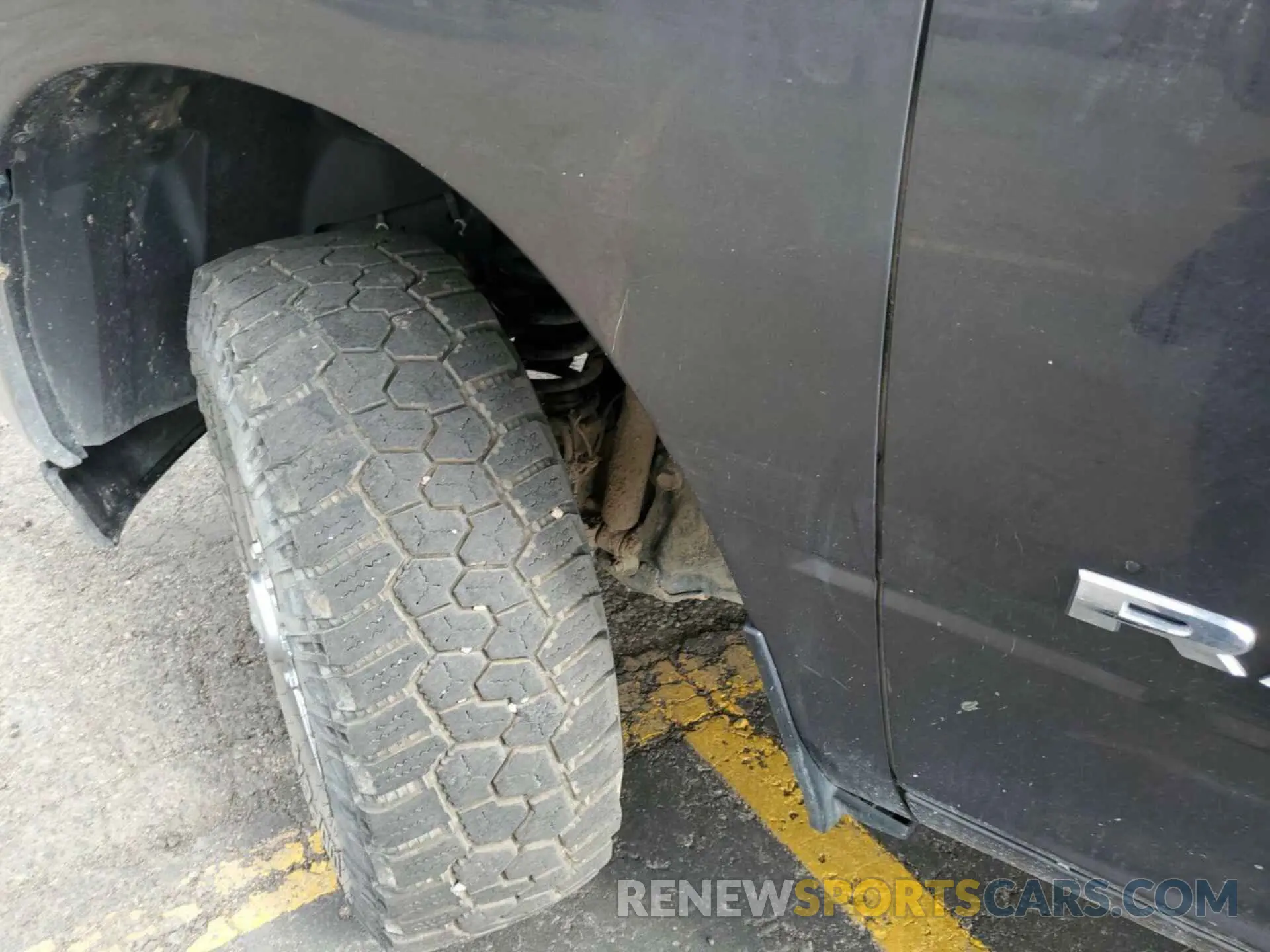 10 fotografías del automóvil dañado 3C6UR5HJ9NG197410 RAM 2500 2022