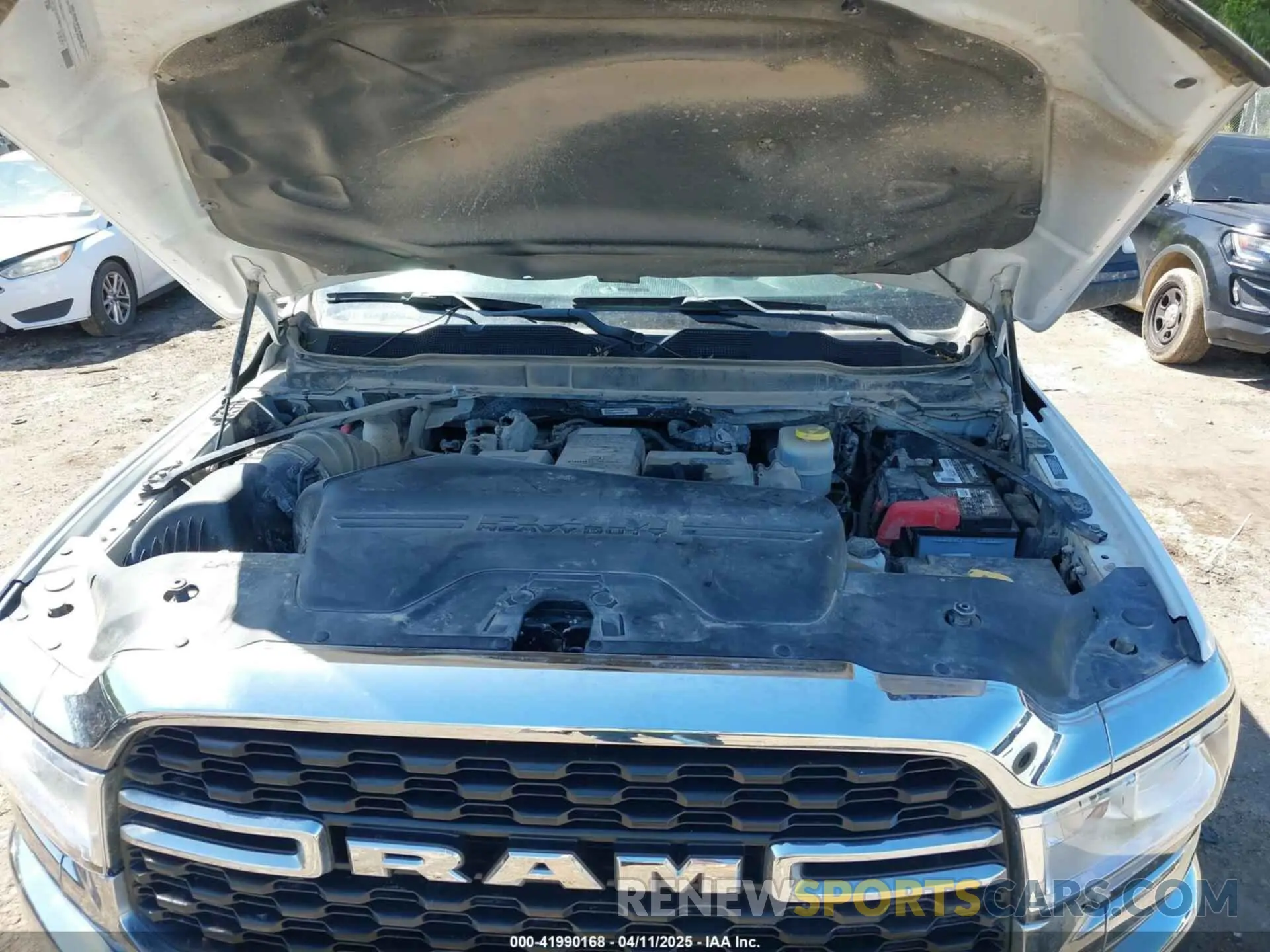 10 fotografías del automóvil dañado 3C6UR5JL1NG178572 RAM 2500 2022