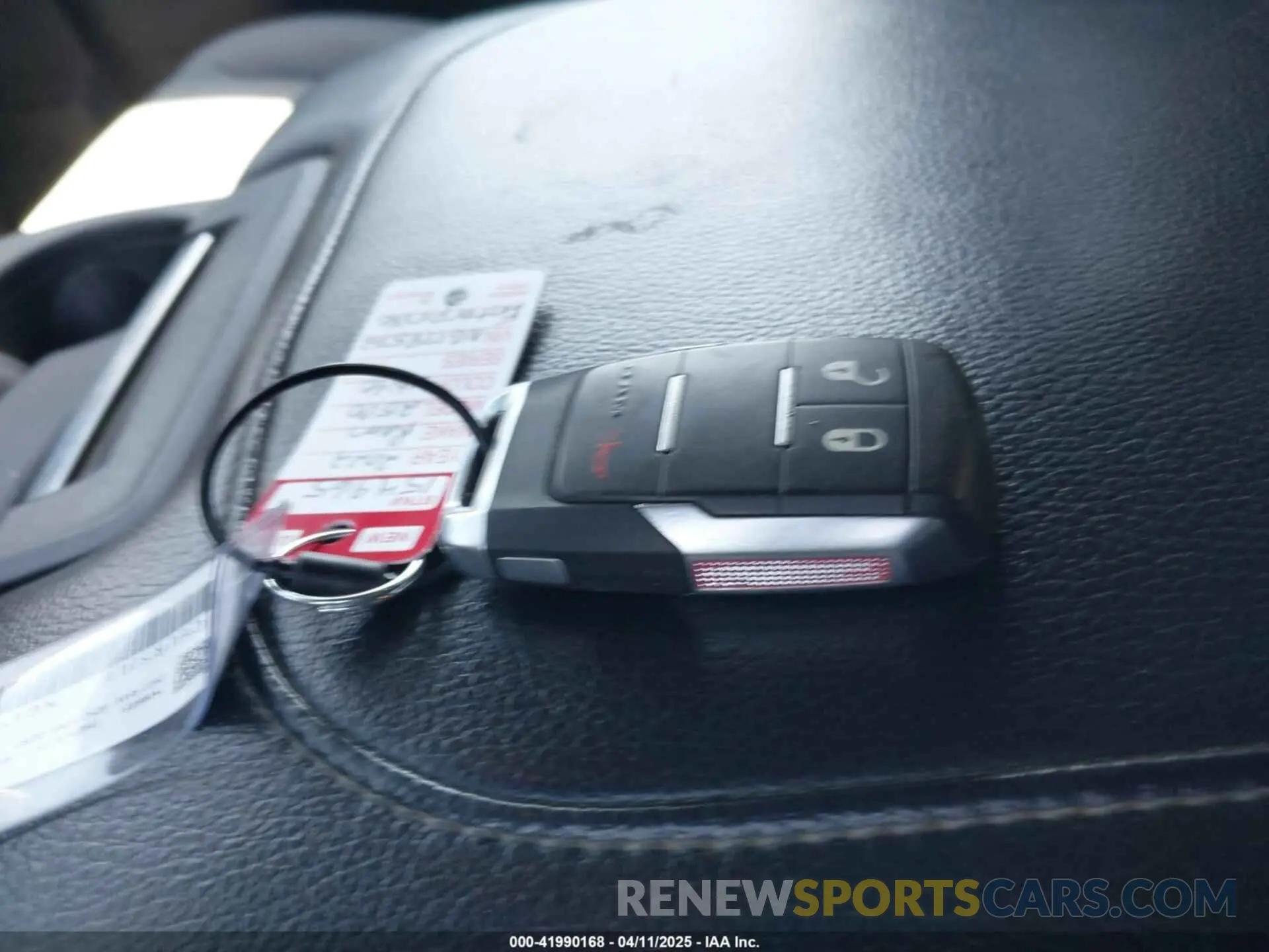 11 fotografías del automóvil dañado 3C6UR5JL1NG178572 RAM 2500 2022