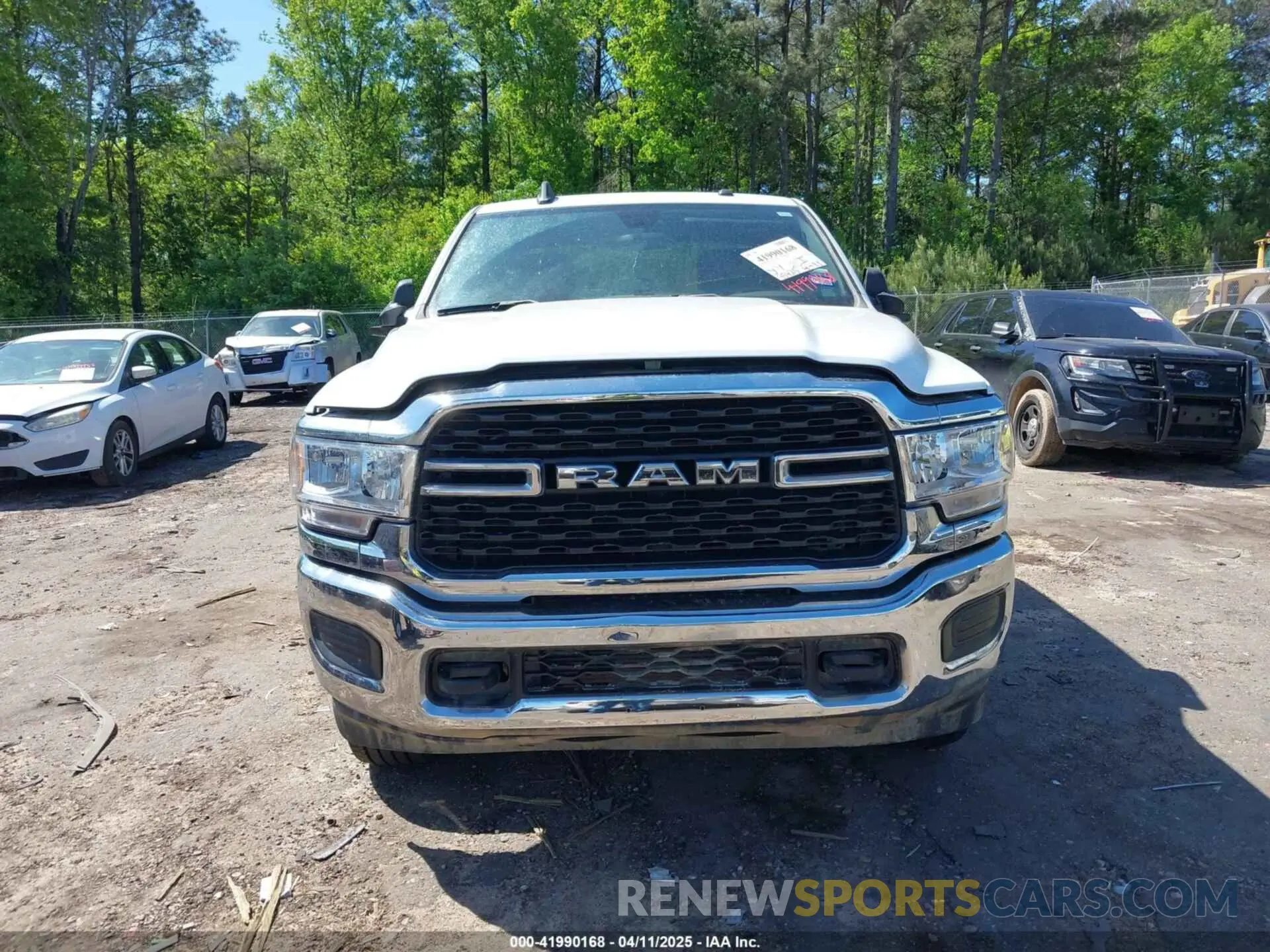 12 fotografías del automóvil dañado 3C6UR5JL1NG178572 RAM 2500 2022