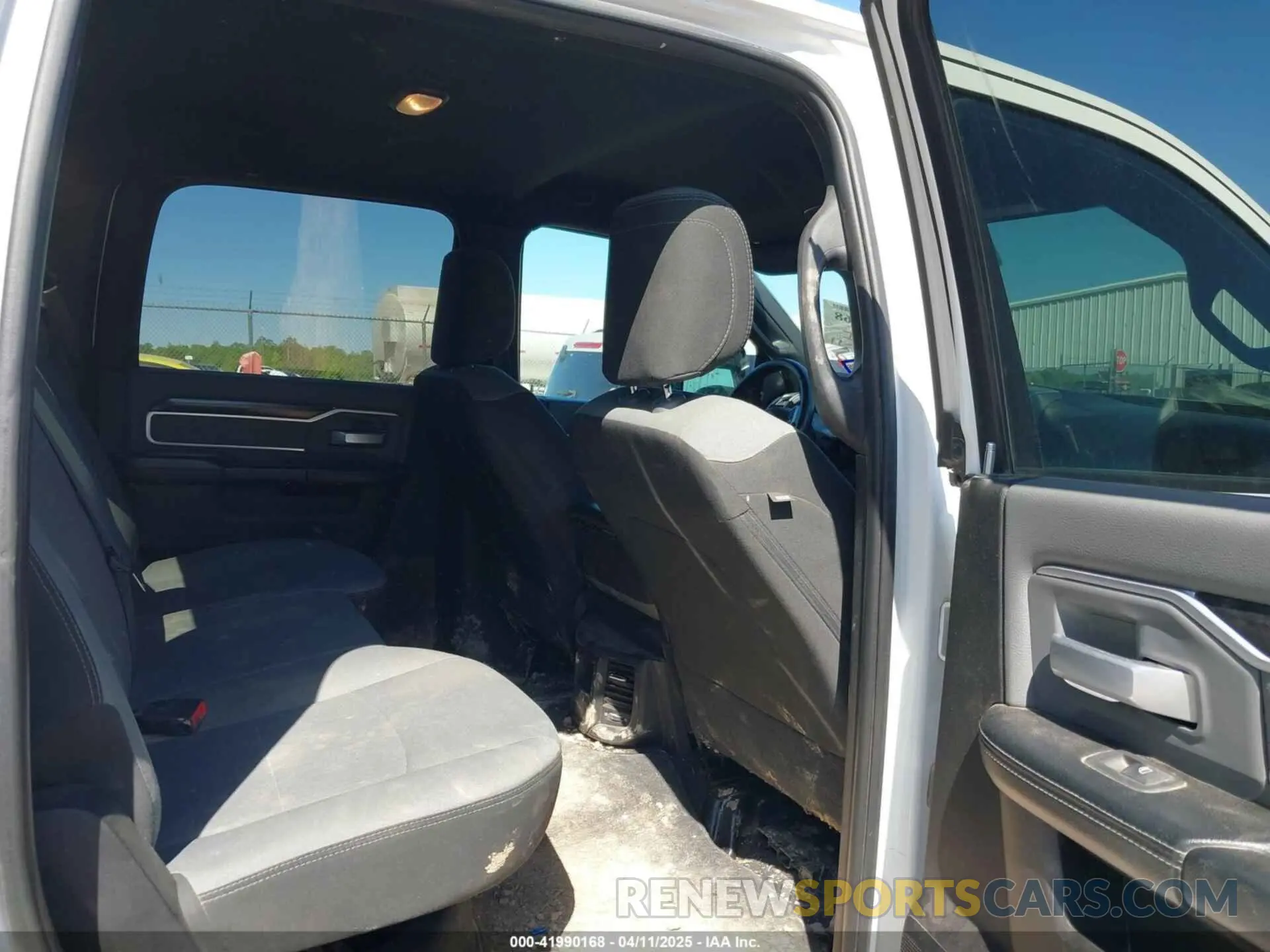 8 fotografías del automóvil dañado 3C6UR5JL1NG178572 RAM 2500 2022