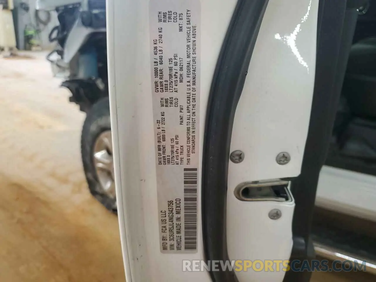 12 fotografías del automóvil dañado 3C6UR5JL4NG343756 RAM 2500 2022