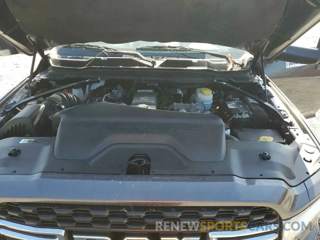 11 fotografías del automóvil dañado 3C6UR5JLXNG157297 RAM 2500 2022