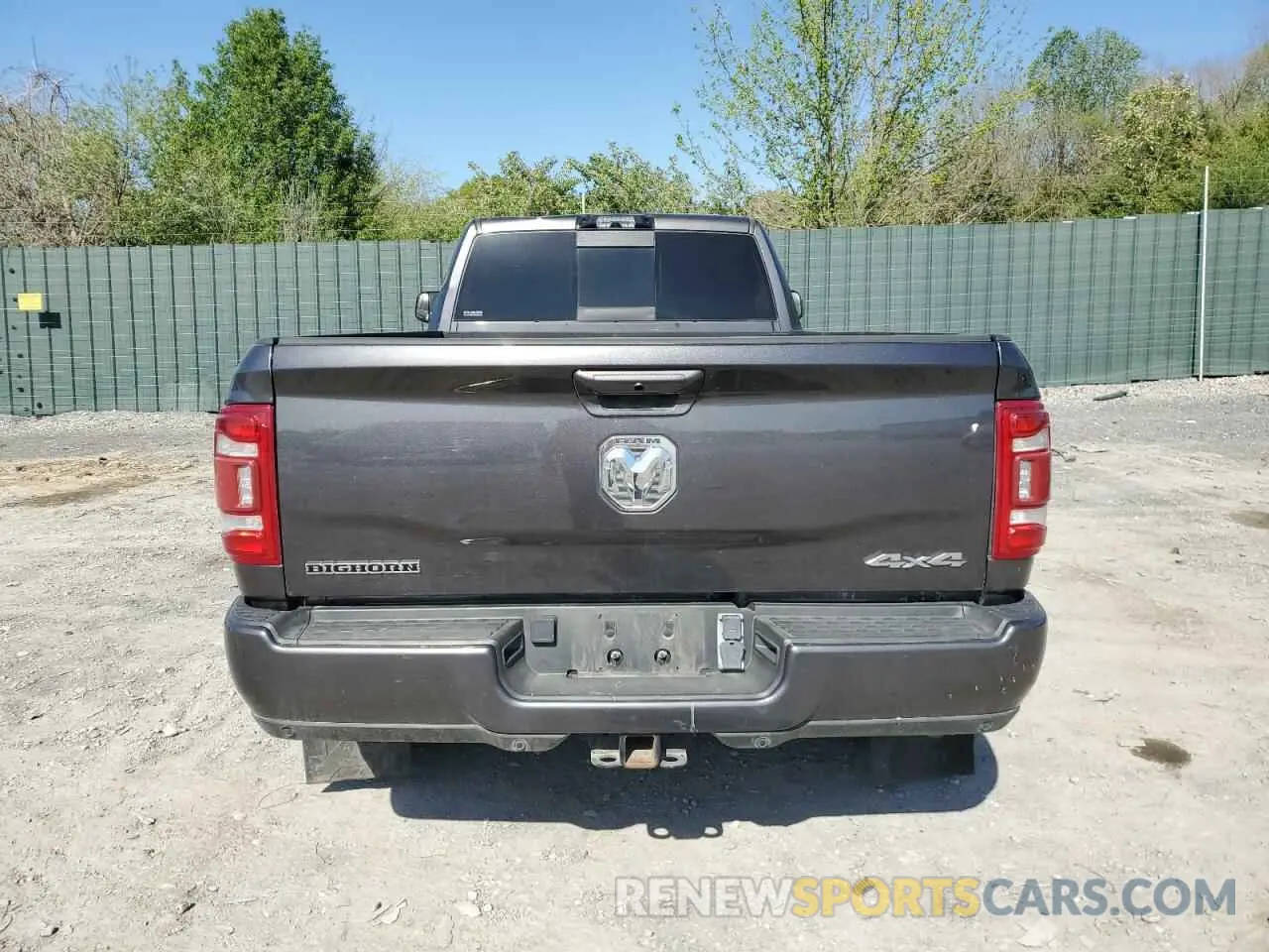 6 fotografías del automóvil dañado 3C6UR5JLXNG157297 RAM 2500 2022