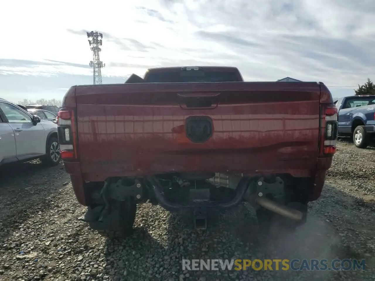6 fotografías del automóvil dañado 3C6UR5KJ5NG116850 RAM 2500 2022