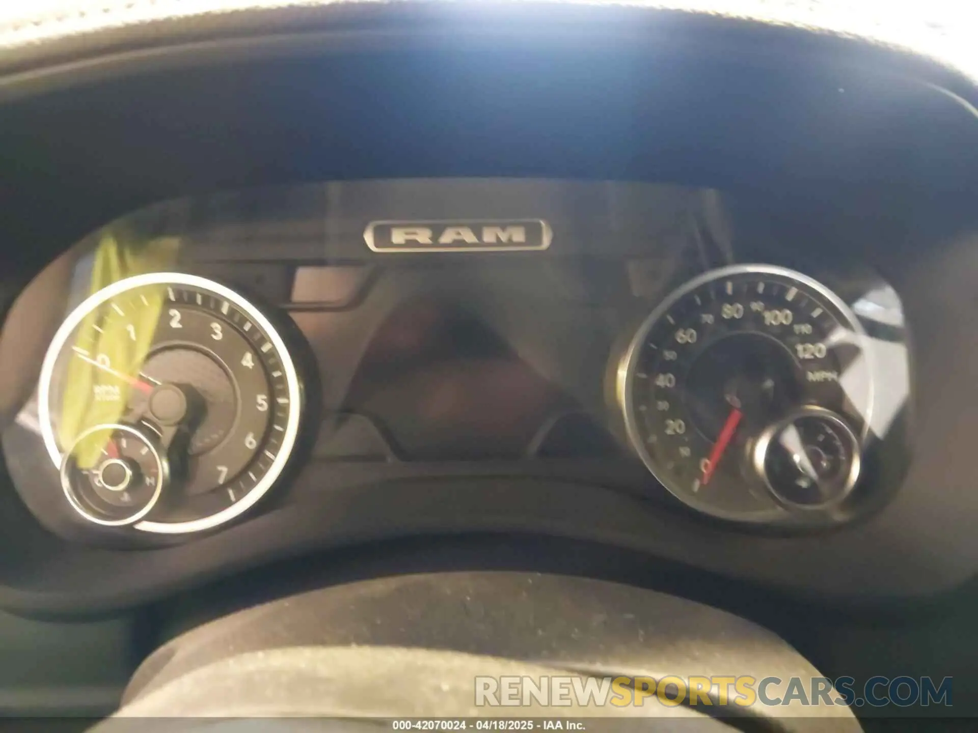 7 fotografías del automóvil dañado 3C6UR5KJXNG191933 RAM 2500 2022