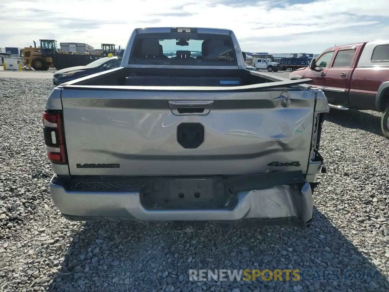 6 fotografías del automóvil dañado 3C6UR5KL5NG306956 RAM 2500 2022