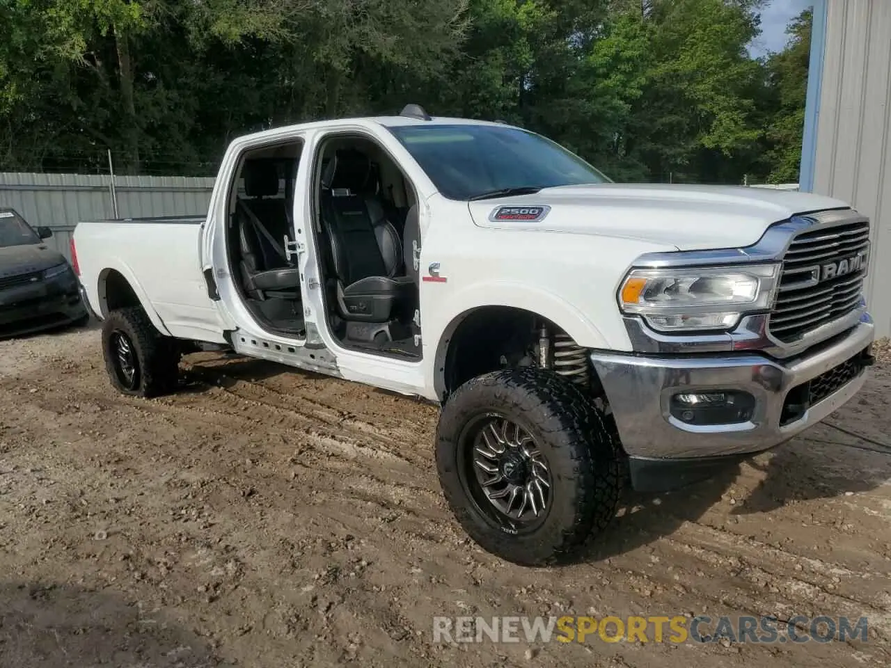 4 fotografías del automóvil dañado 3C6UR5KL8NG423172 RAM 2500 2022