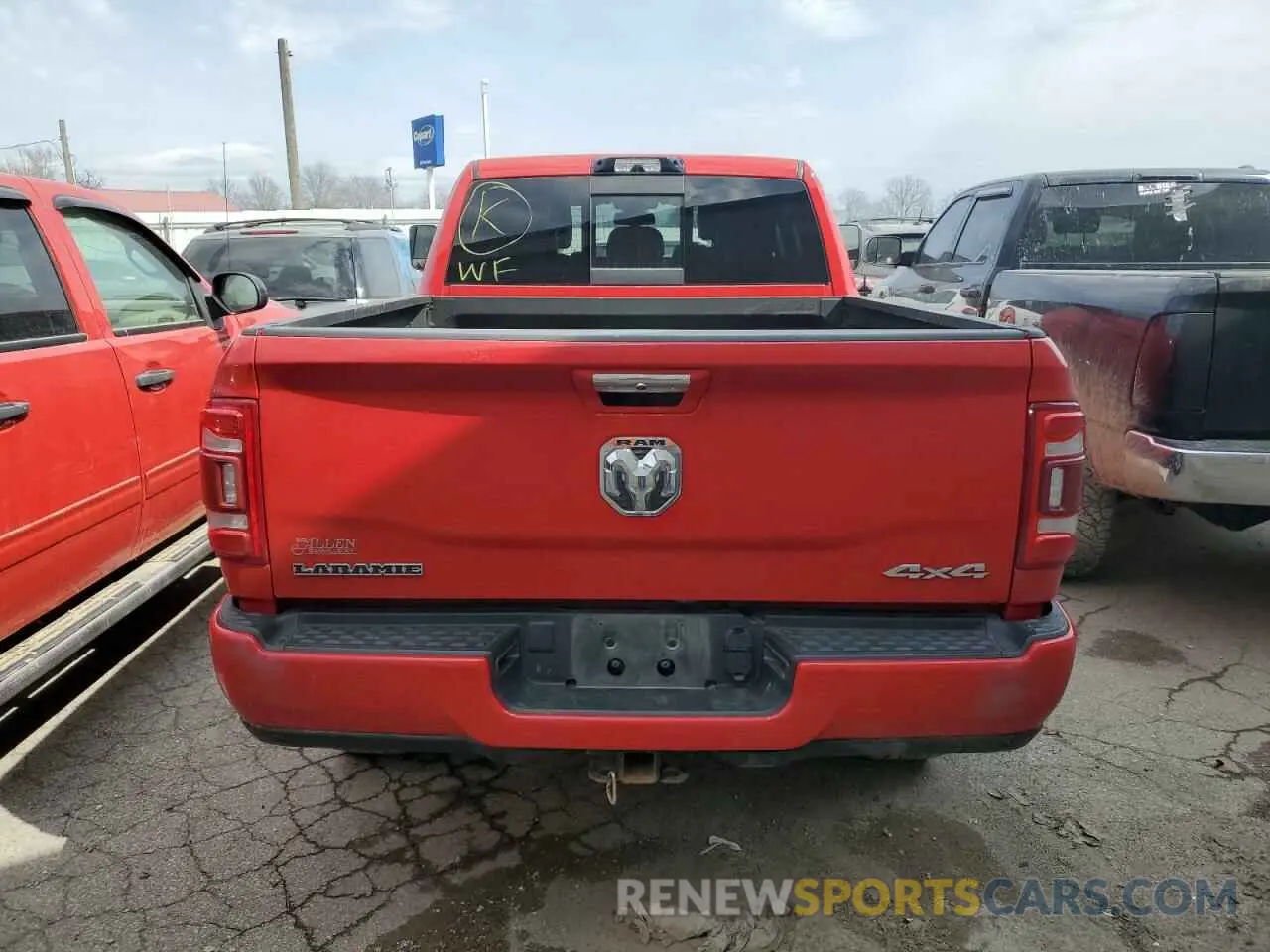 6 fotografías del automóvil dañado 3C6UR5NL2NG253189 RAM 2500 2022