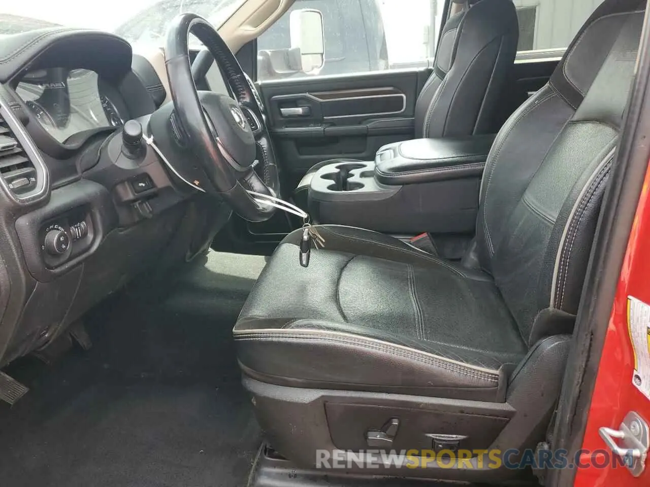 7 fotografías del automóvil dañado 3C6UR5NL2NG253189 RAM 2500 2022