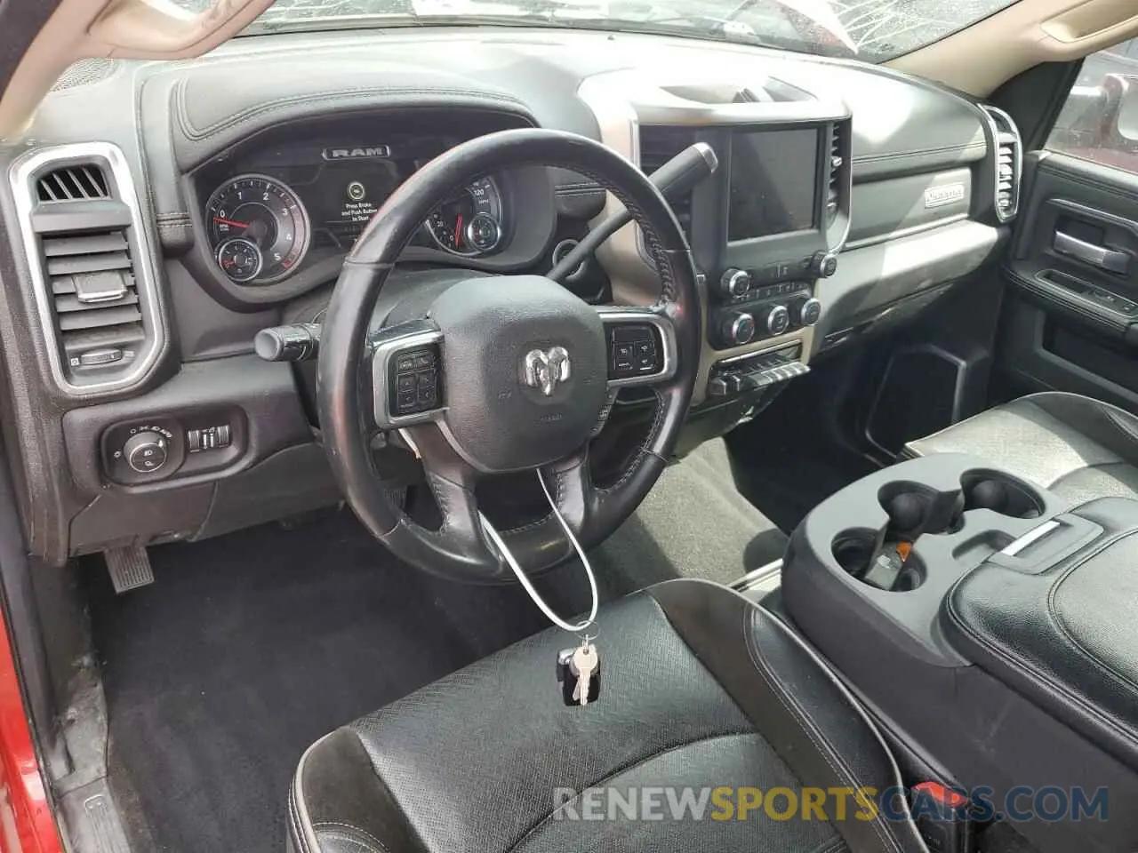 8 fotografías del automóvil dañado 3C6UR5NL2NG253189 RAM 2500 2022