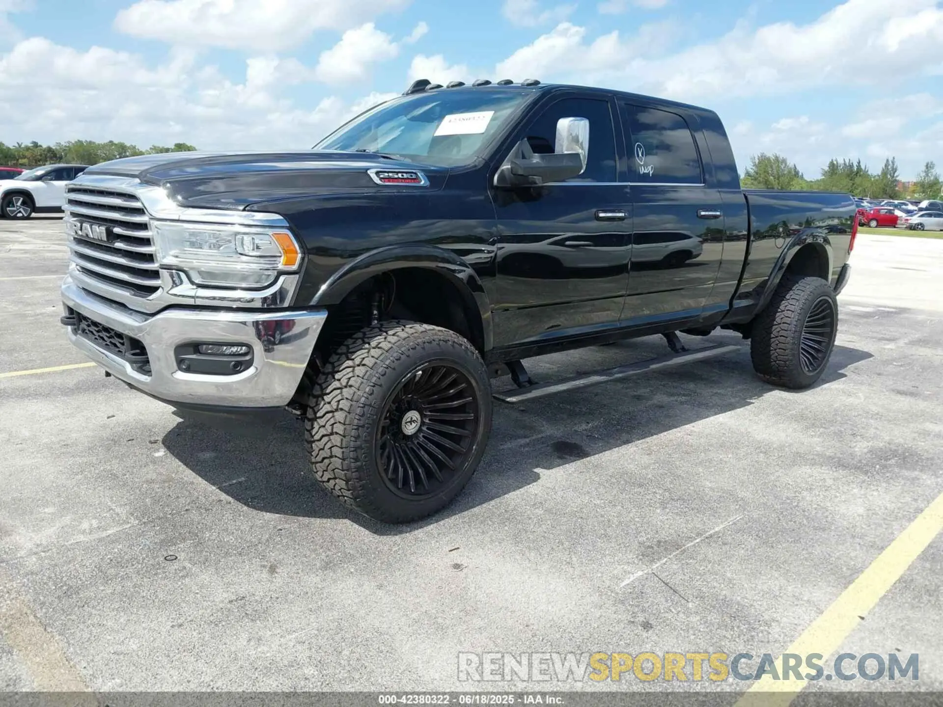 2 fotografías del automóvil dañado 3C6UR5PL8NG158407 RAM 2500 2022