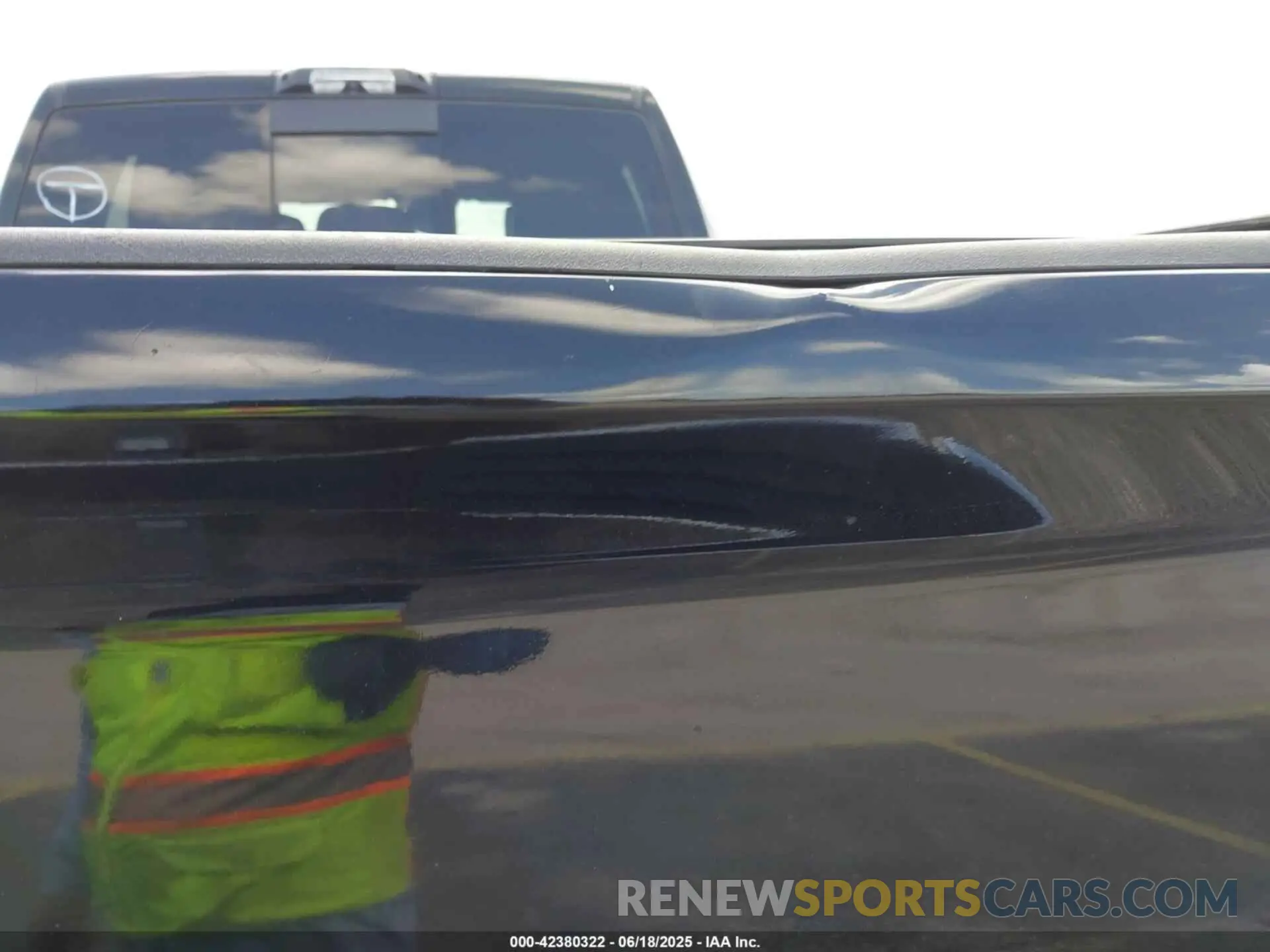 6 fotografías del automóvil dañado 3C6UR5PL8NG158407 RAM 2500 2022