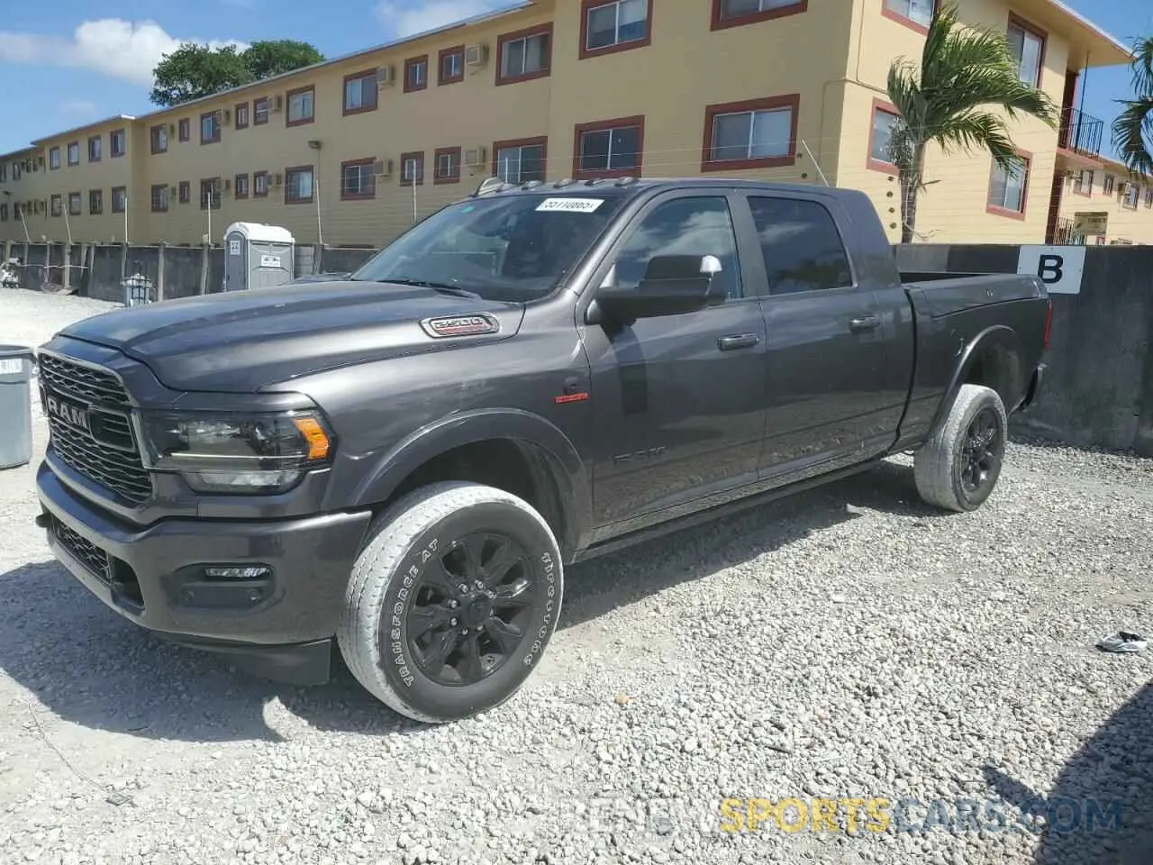 1 fotografías del automóvil dañado 3C6UR5TLXNG314615 RAM 2500 2022