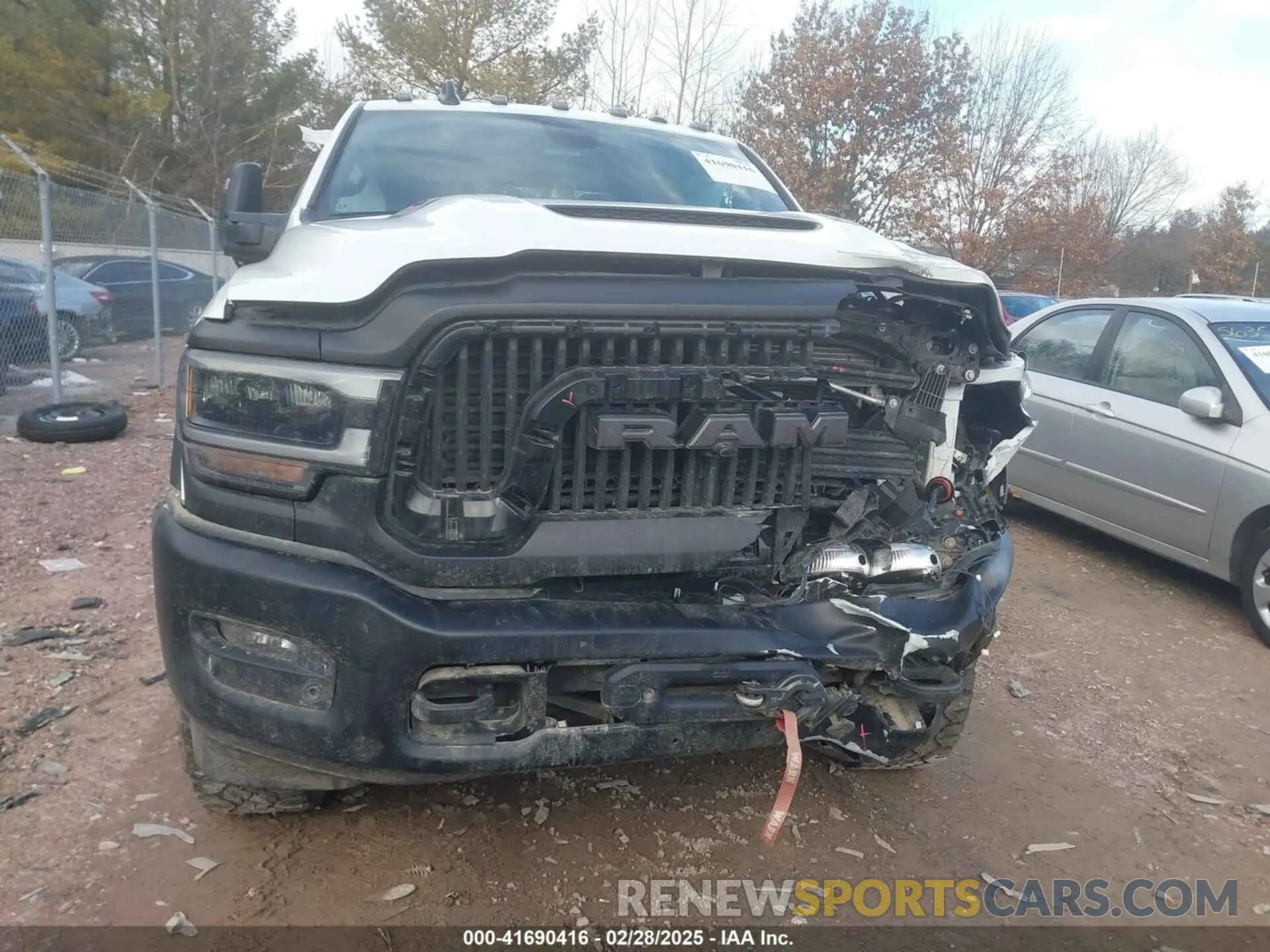 12 fotografías del automóvil dañado 3C6TR5EJ0PG603643 RAM 2500 2023