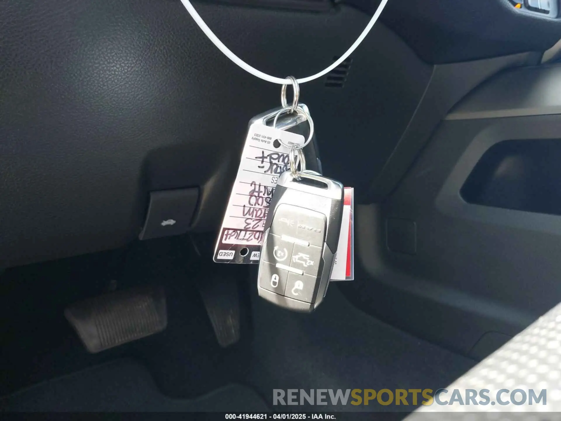 11 fotografías del automóvil dañado 3C6TR5EJ6PG538684 RAM 2500 2023