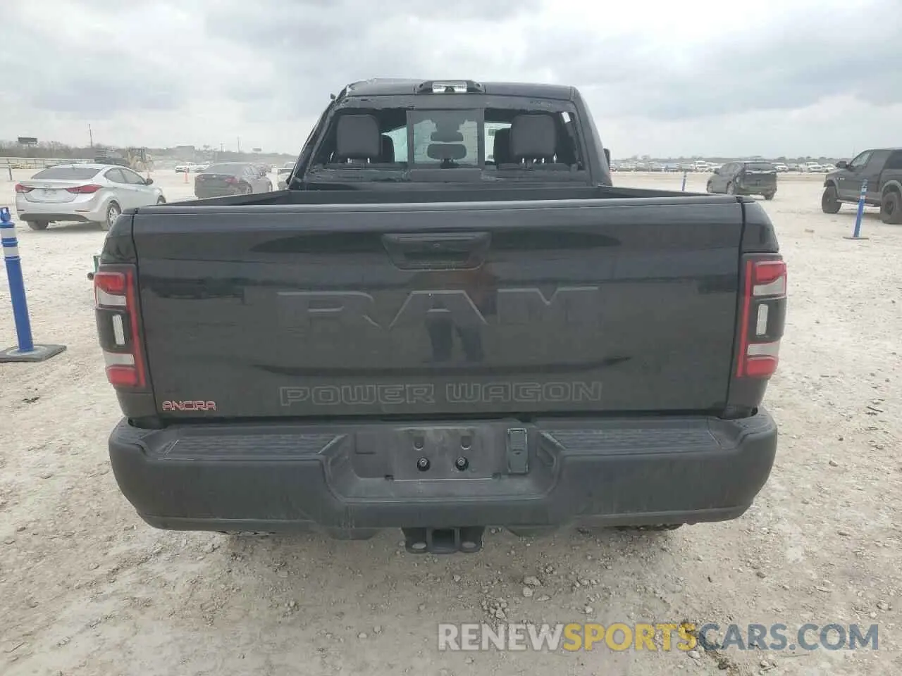 6 fotografías del automóvil dañado 3C6TR5EJ9PG593436 RAM 2500 2023