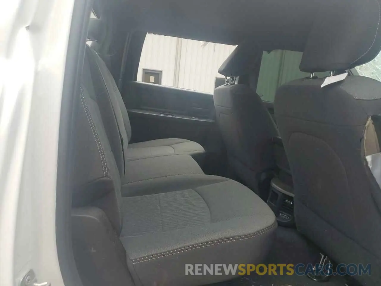 10 fotografías del automóvil dañado 3C6UR5CJ9PG614227 RAM 2500 2023