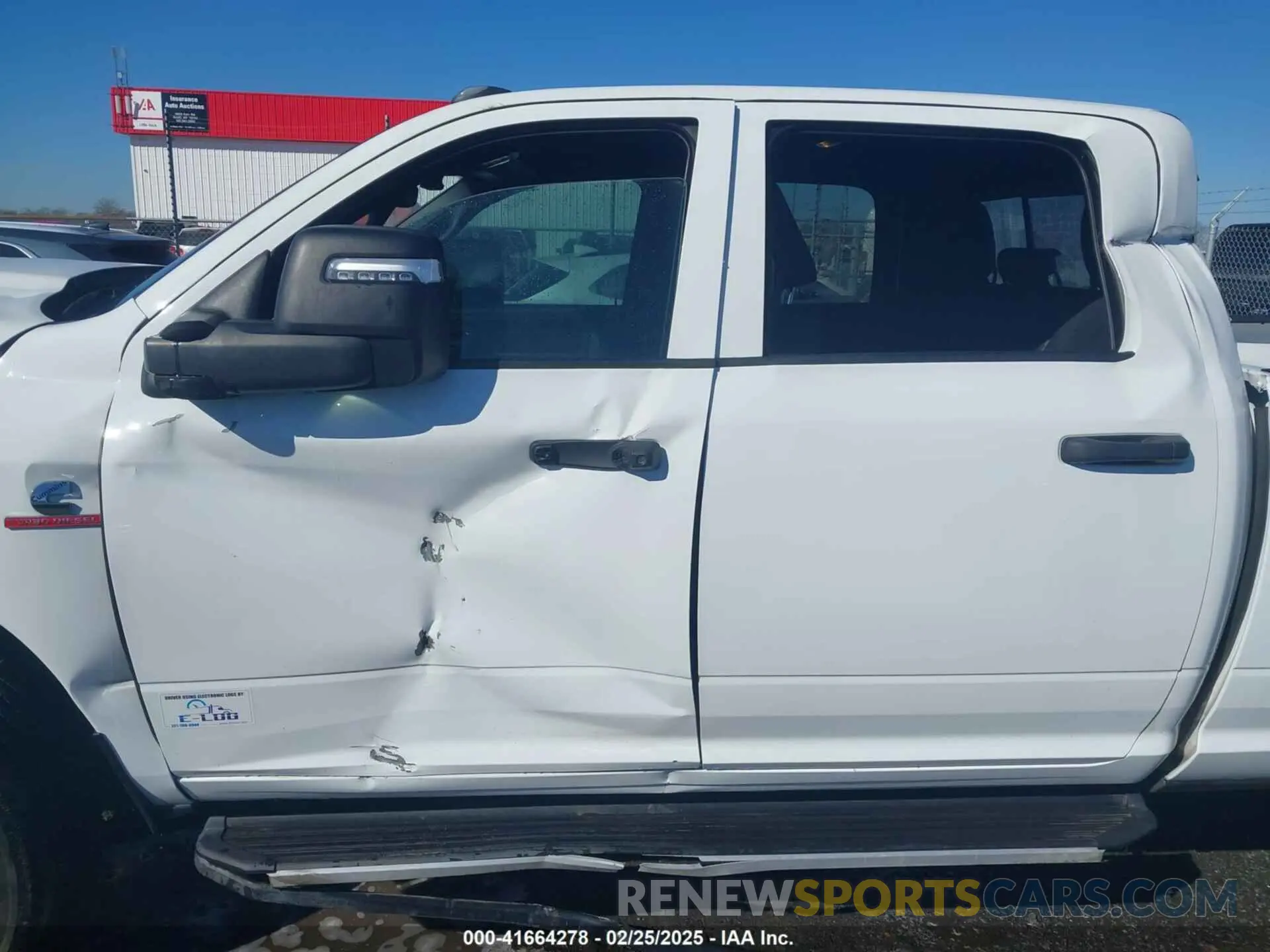 19 fotografías del automóvil dañado 3C6UR5CL2PG566944 RAM 2500 2023