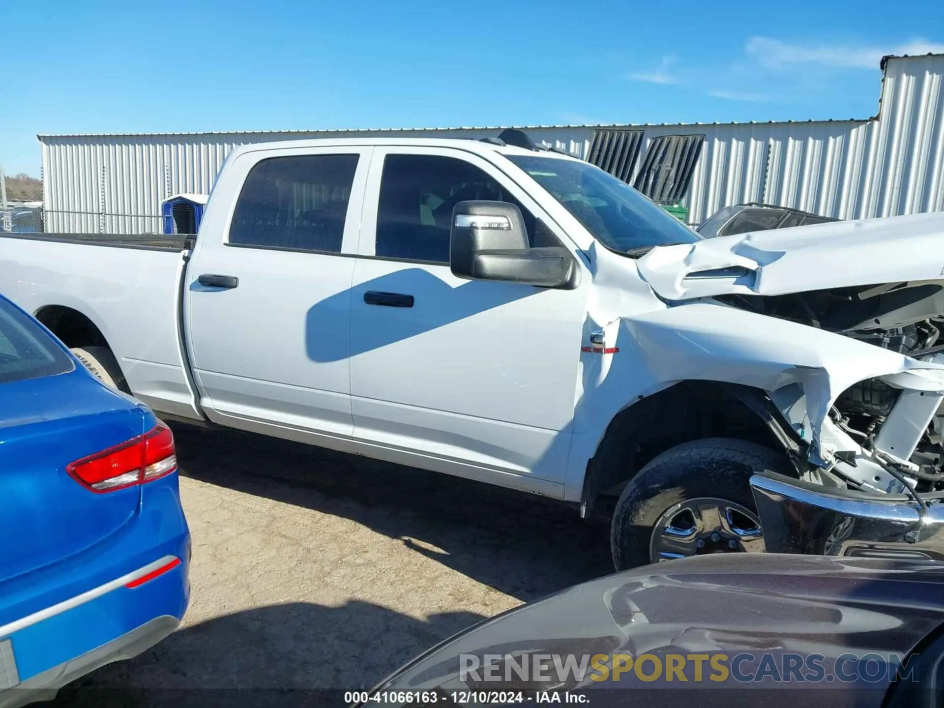 1 fotografías del automóvil dañado 3C6UR5CL5PG502252 RAM 2500 2023