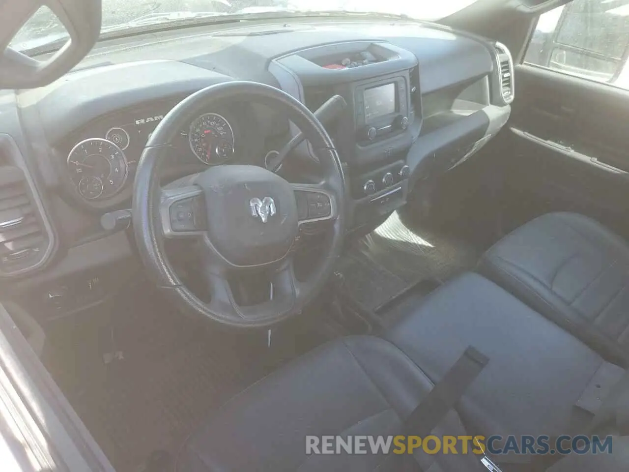 8 fotografías del automóvil dañado 3C6UR5CL7PG565787 RAM 2500 2023