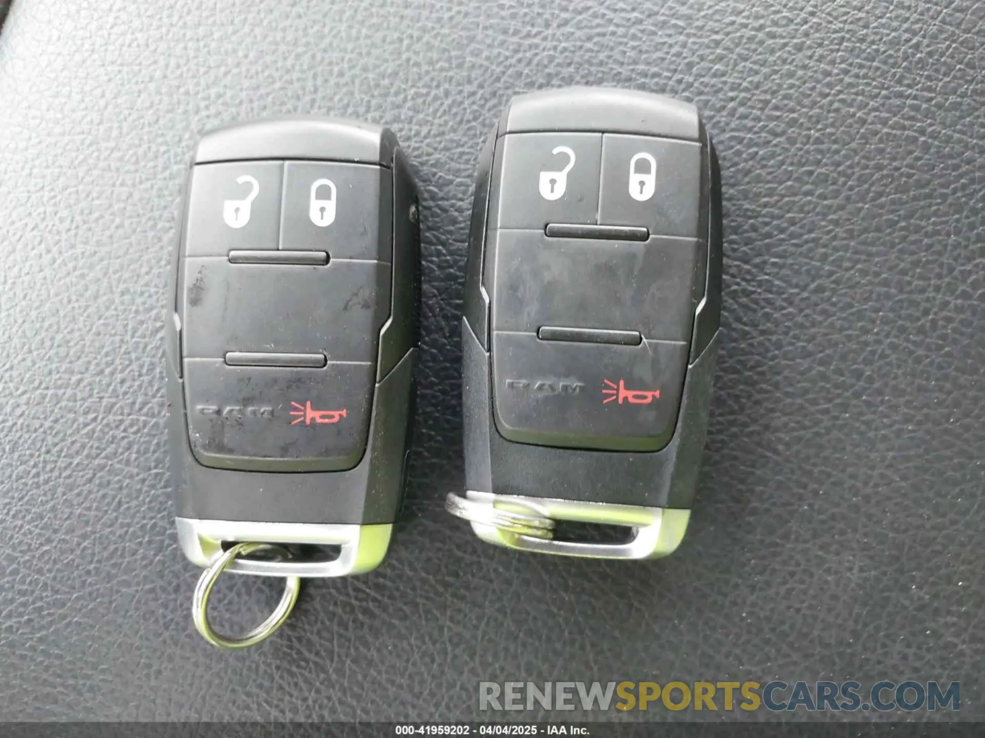 11 fotografías del automóvil dañado 3C6UR5CL9PG593221 RAM 2500 2023