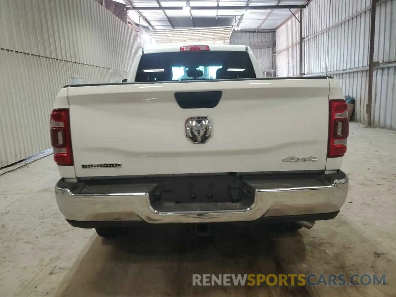 6 fotografías del automóvil dañado 3C6UR5DJ1PG542986 RAM 2500 2023