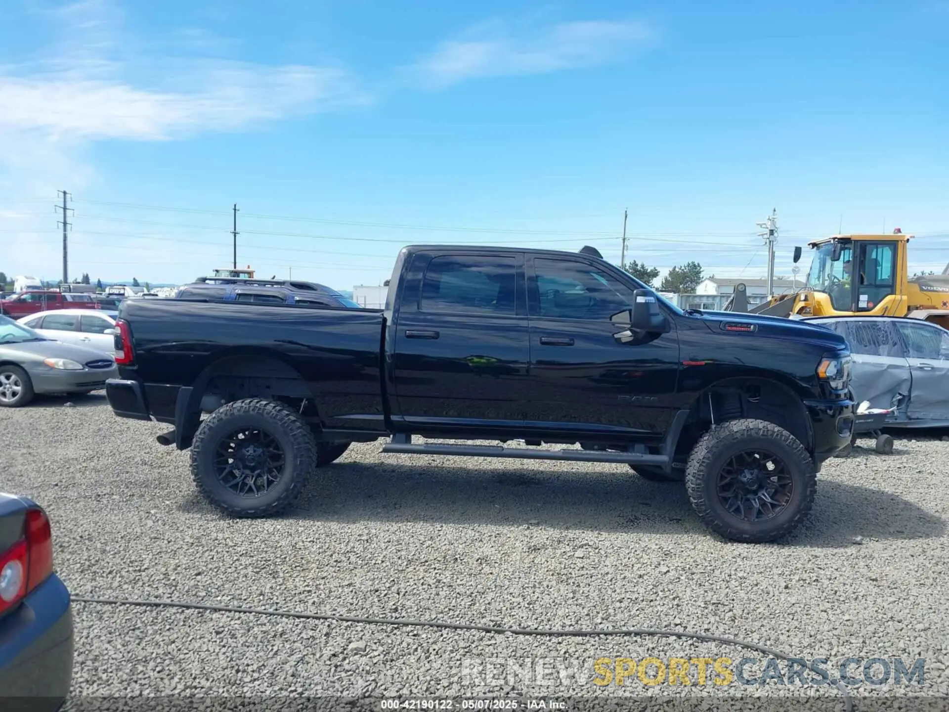 13 fotografías del automóvil dañado 3C6UR5DL3PG635901 RAM 2500 2023