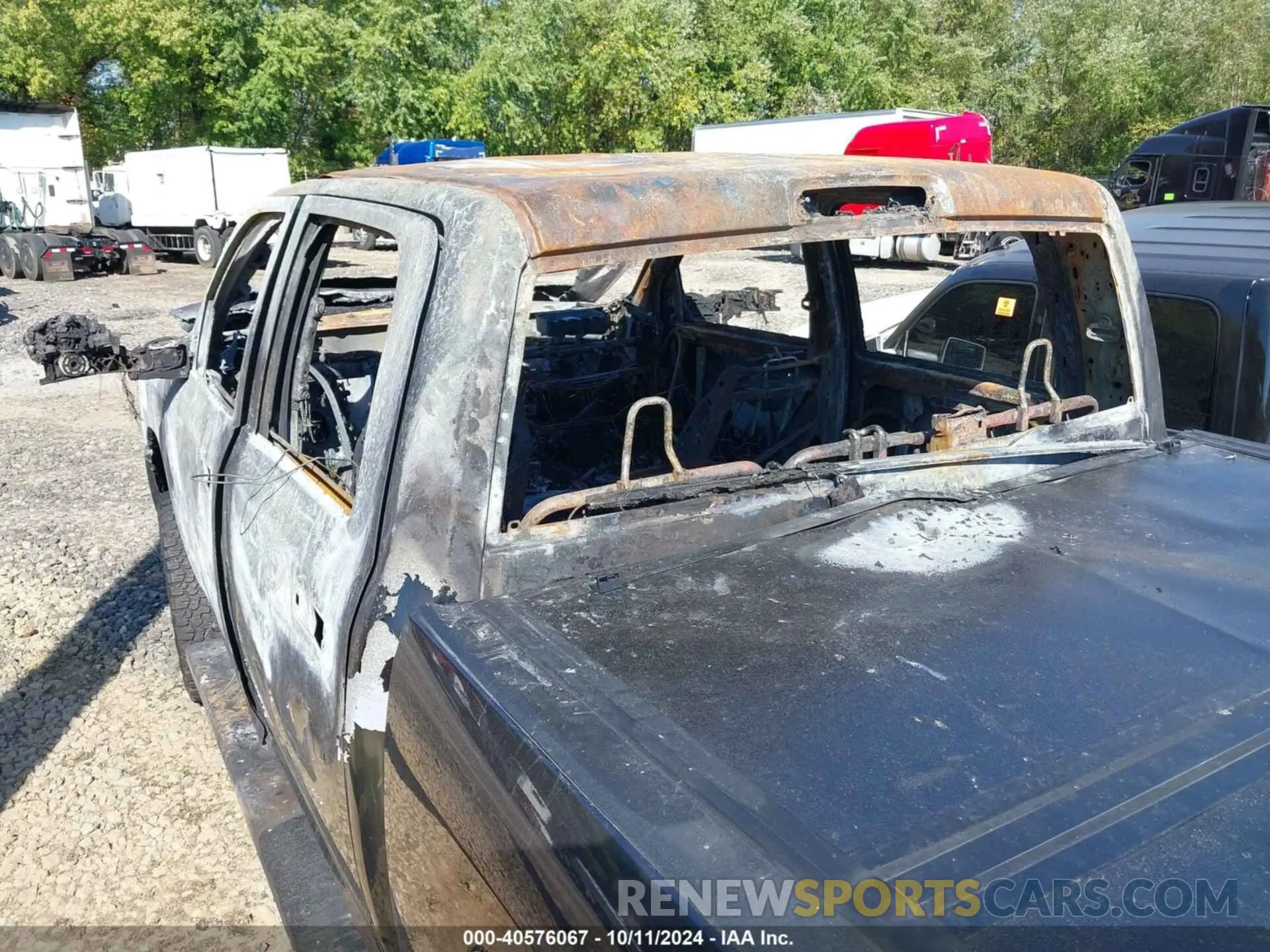 12 fotografías del automóvil dañado 3C6UR5FJ5PG523516 RAM 2500 2023