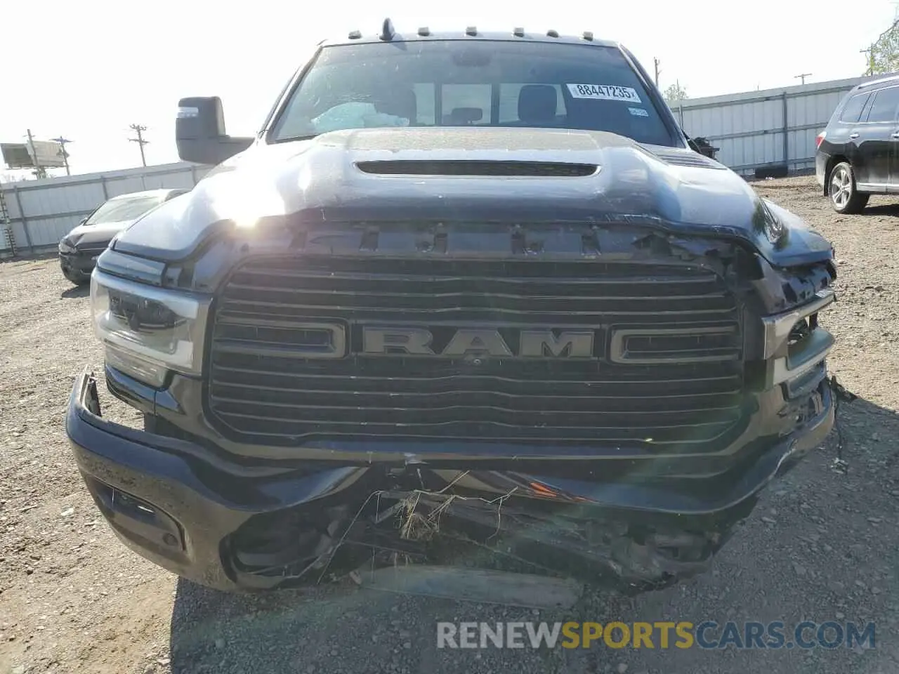 5 fotografías del automóvil dañado 3C6UR5FL5PG529477 RAM 2500 2023