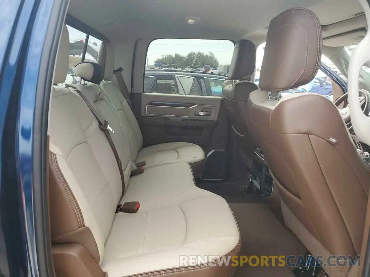 10 fotografías del automóvil dañado 3C6UR5FL6PG517239 RAM 2500 2023