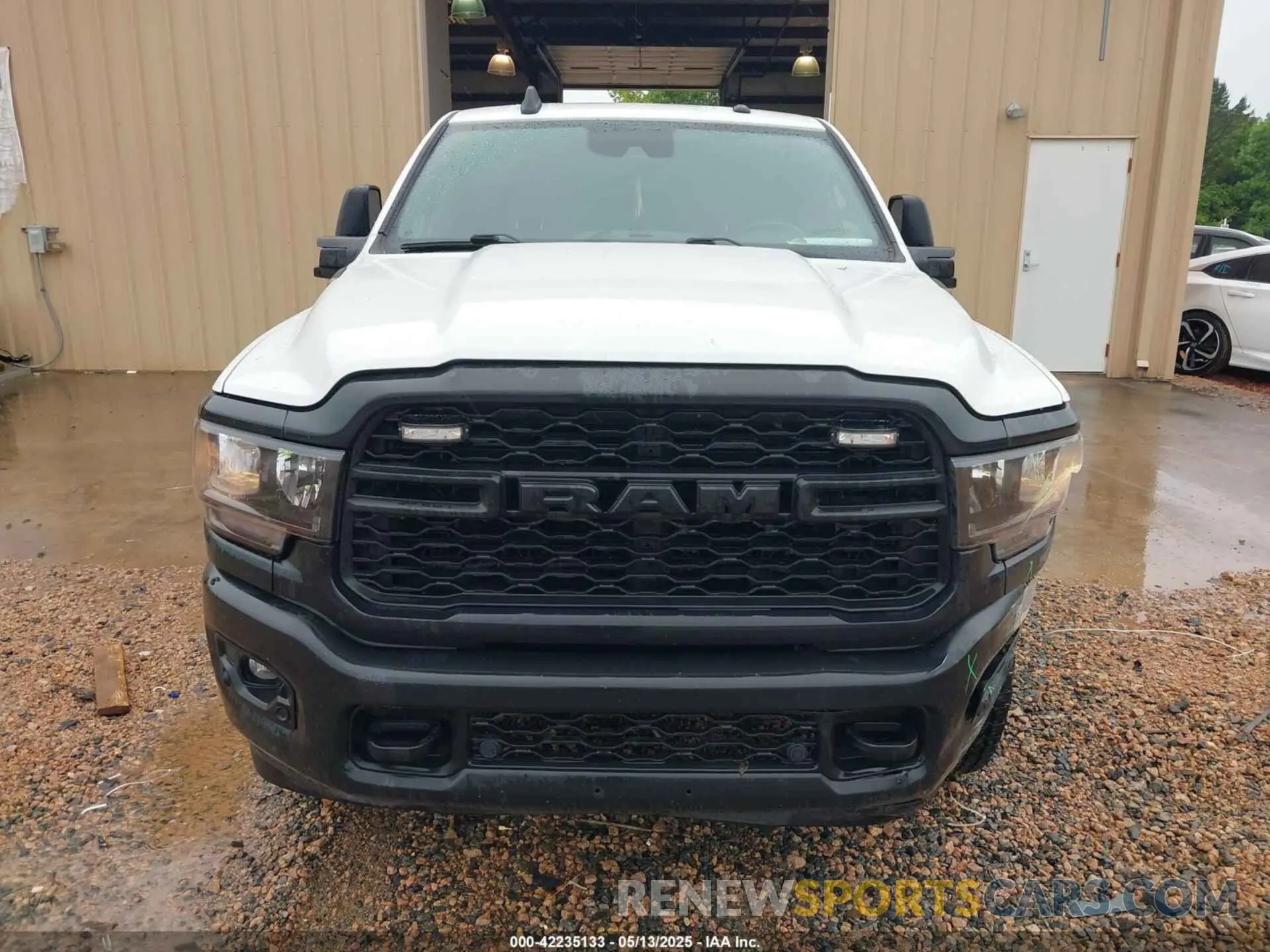 12 fotografías del automóvil dañado 3C6UR5HJ4PG536920 RAM 2500 2023