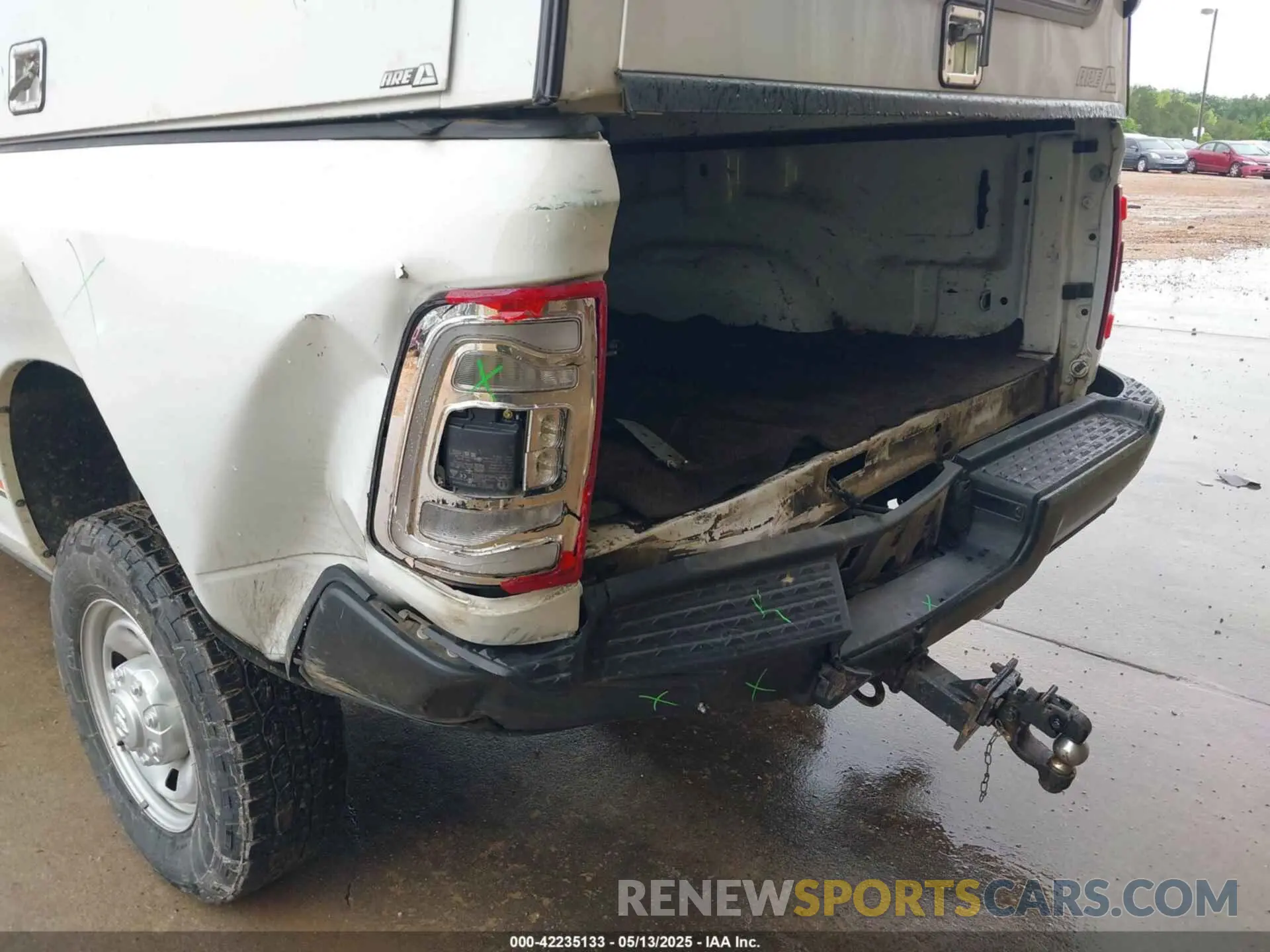 6 fotografías del automóvil dañado 3C6UR5HJ4PG536920 RAM 2500 2023