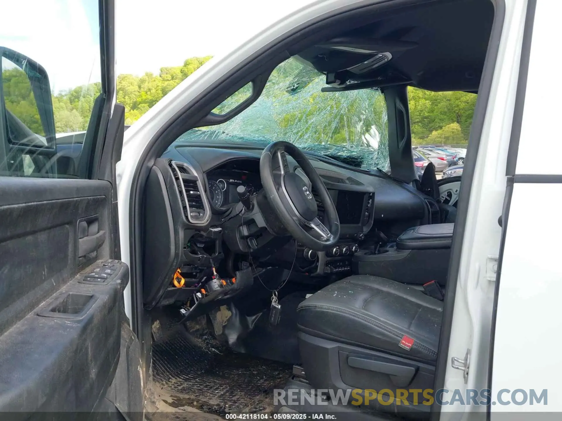 5 fotografías del automóvil dañado 3C6UR5HJ9PG564714 RAM 2500 2023