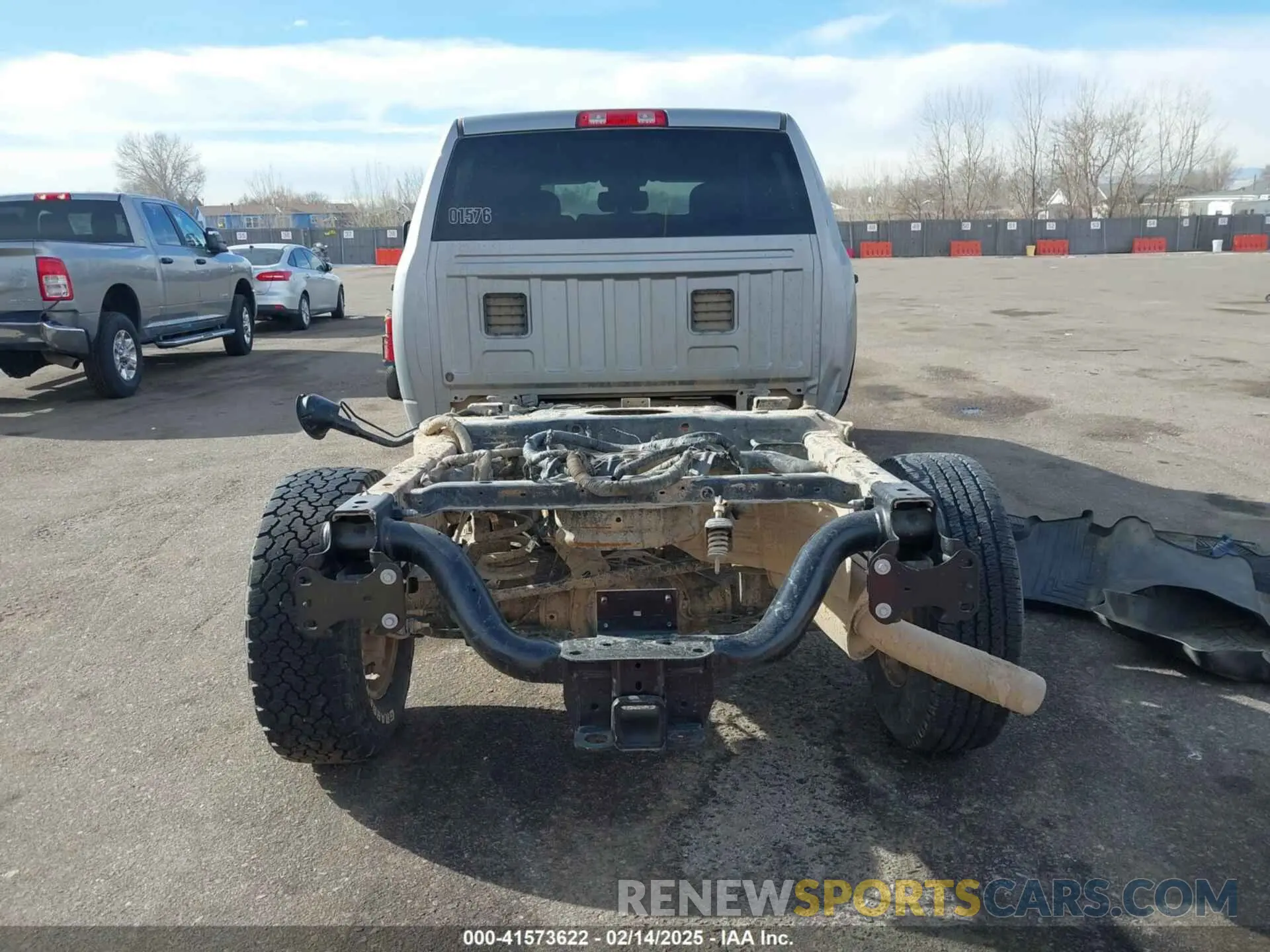 16 fotografías del automóvil dañado 3C6UR5JJXPG586831 RAM 2500 2023