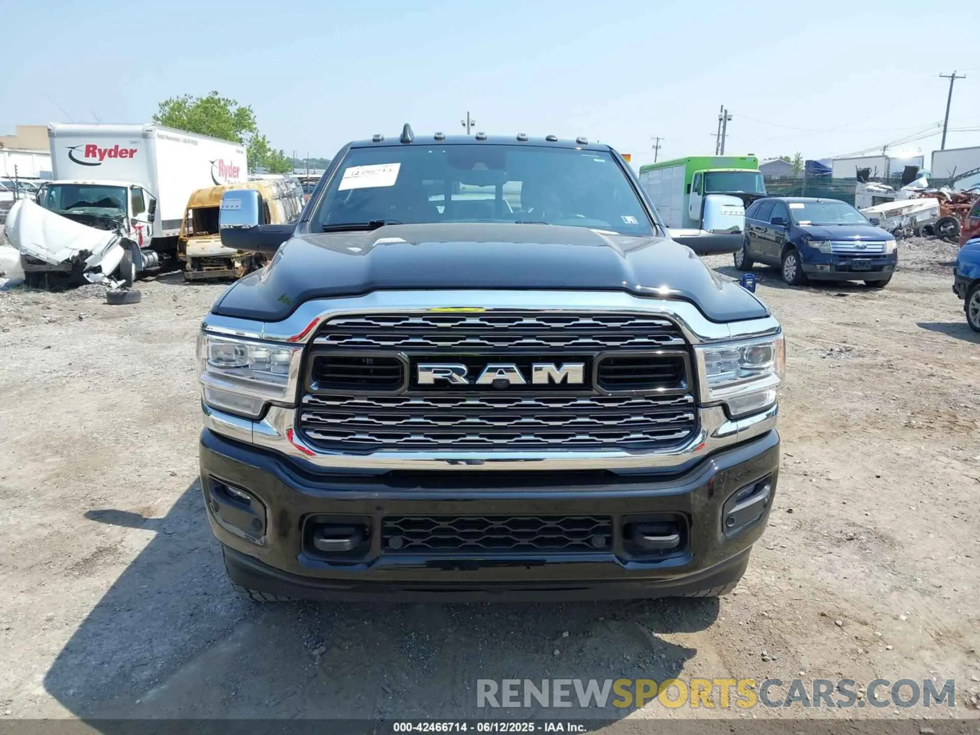 12 fotografías del automóvil dañado 3C6UR5TLXPG563595 RAM 2500 2023