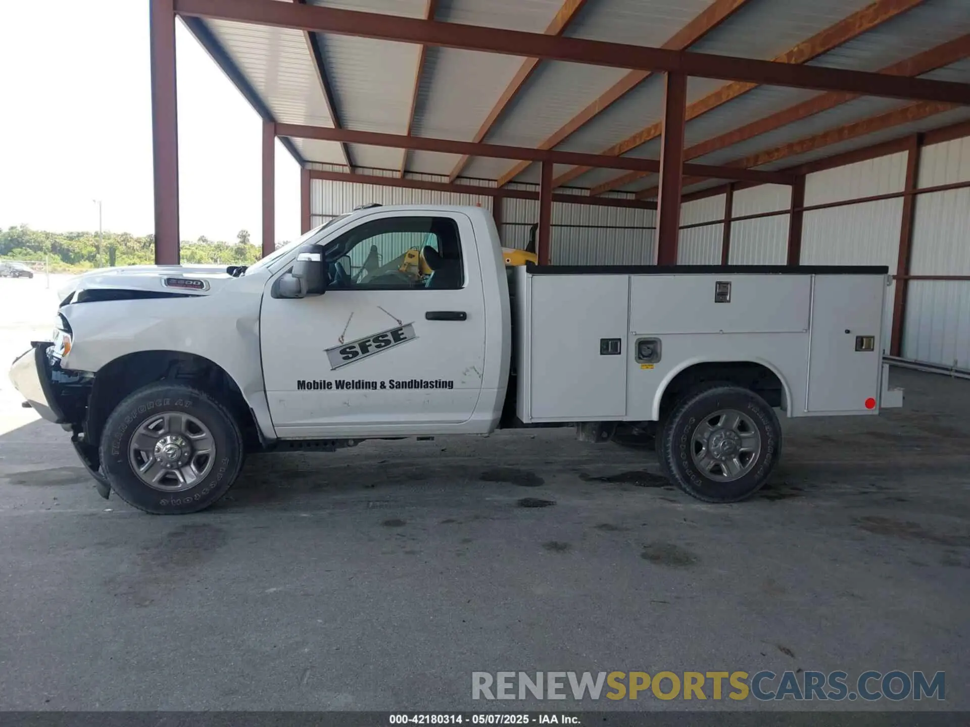 14 fotografías del automóvil dañado 3C7WR5AJ7PG567772 RAM 2500 2023