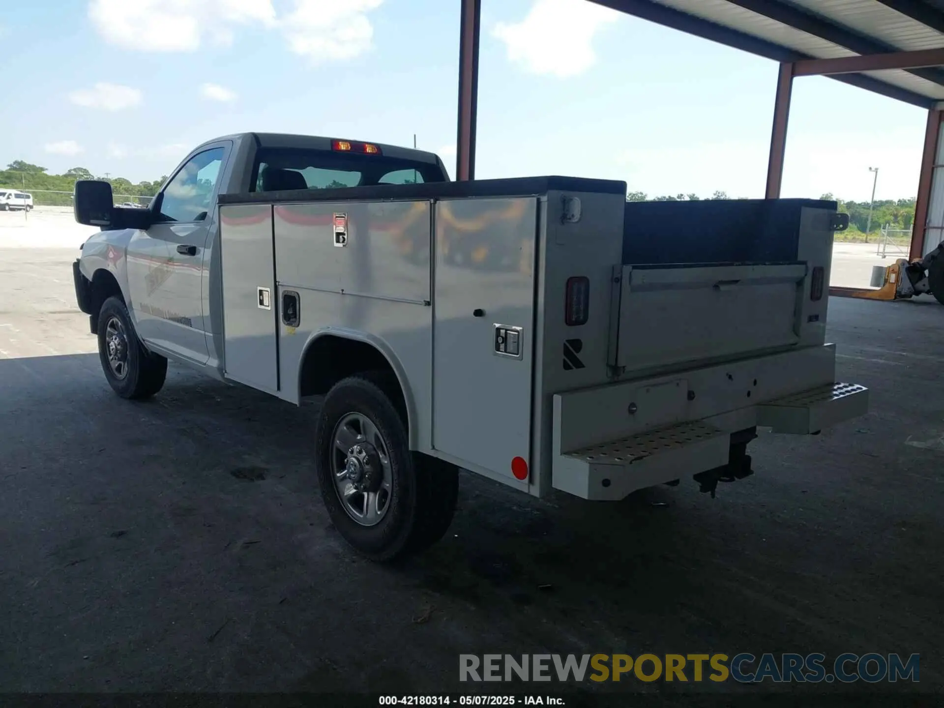 3 fotografías del automóvil dañado 3C7WR5AJ7PG567772 RAM 2500 2023