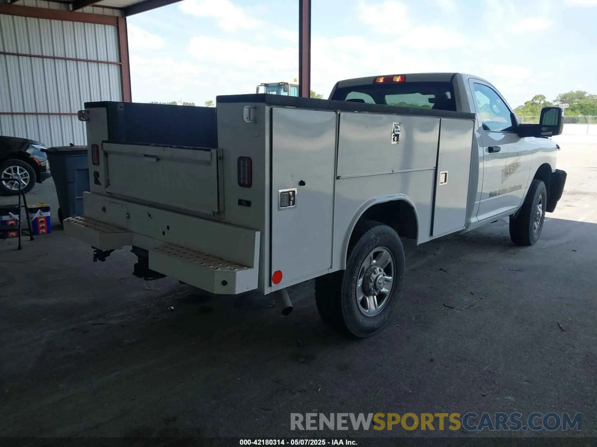 4 fotografías del automóvil dañado 3C7WR5AJ7PG567772 RAM 2500 2023
