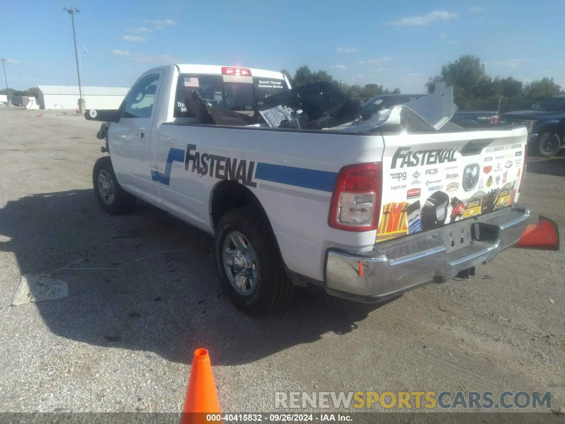 3 fotografías del automóvil dañado 3C6MR4AJ8RG248941 RAM 2500 2024