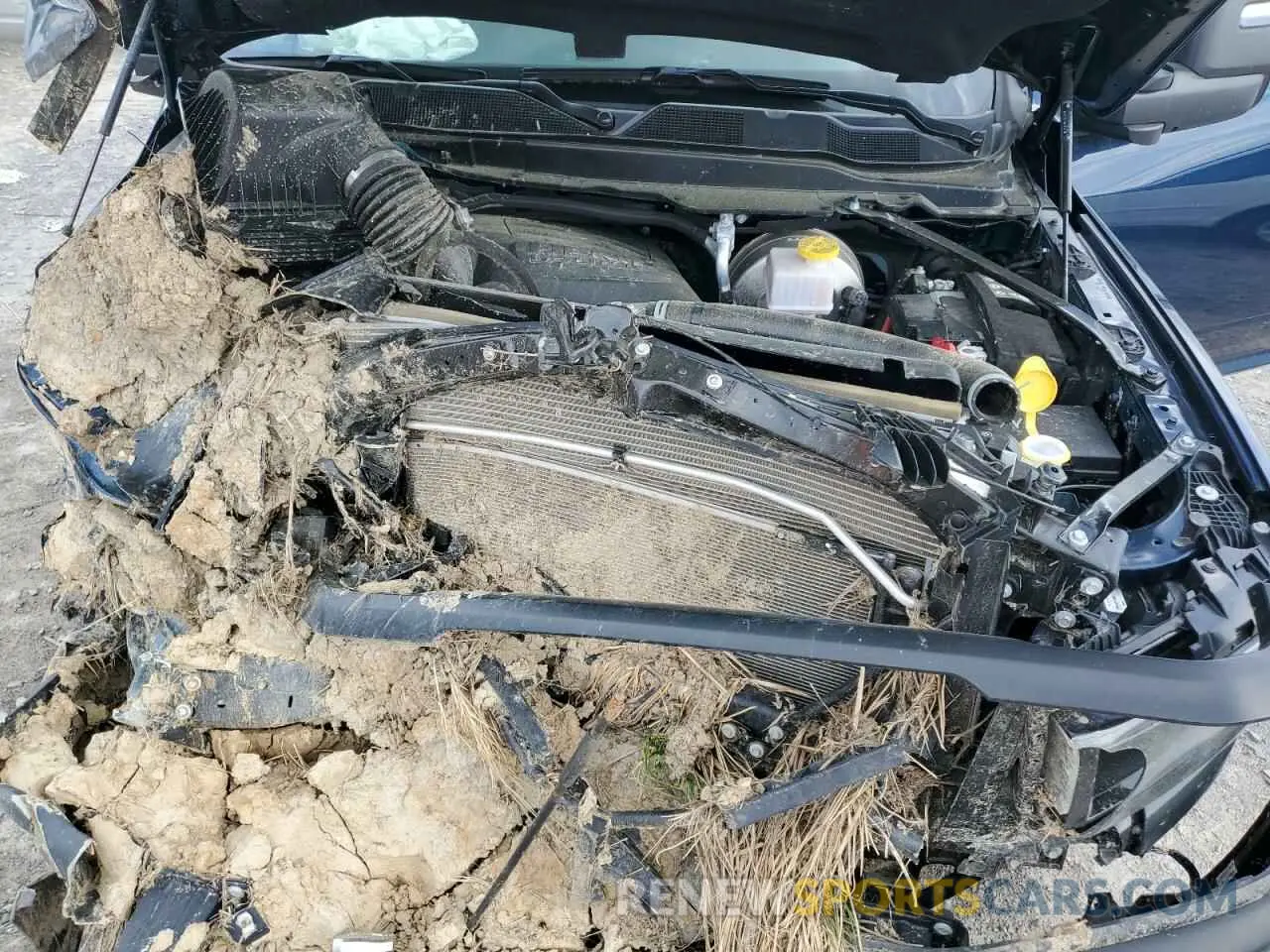 11 fotografías del automóvil dañado 3C6TR5CJ9RG330188 RAM 2500 2024