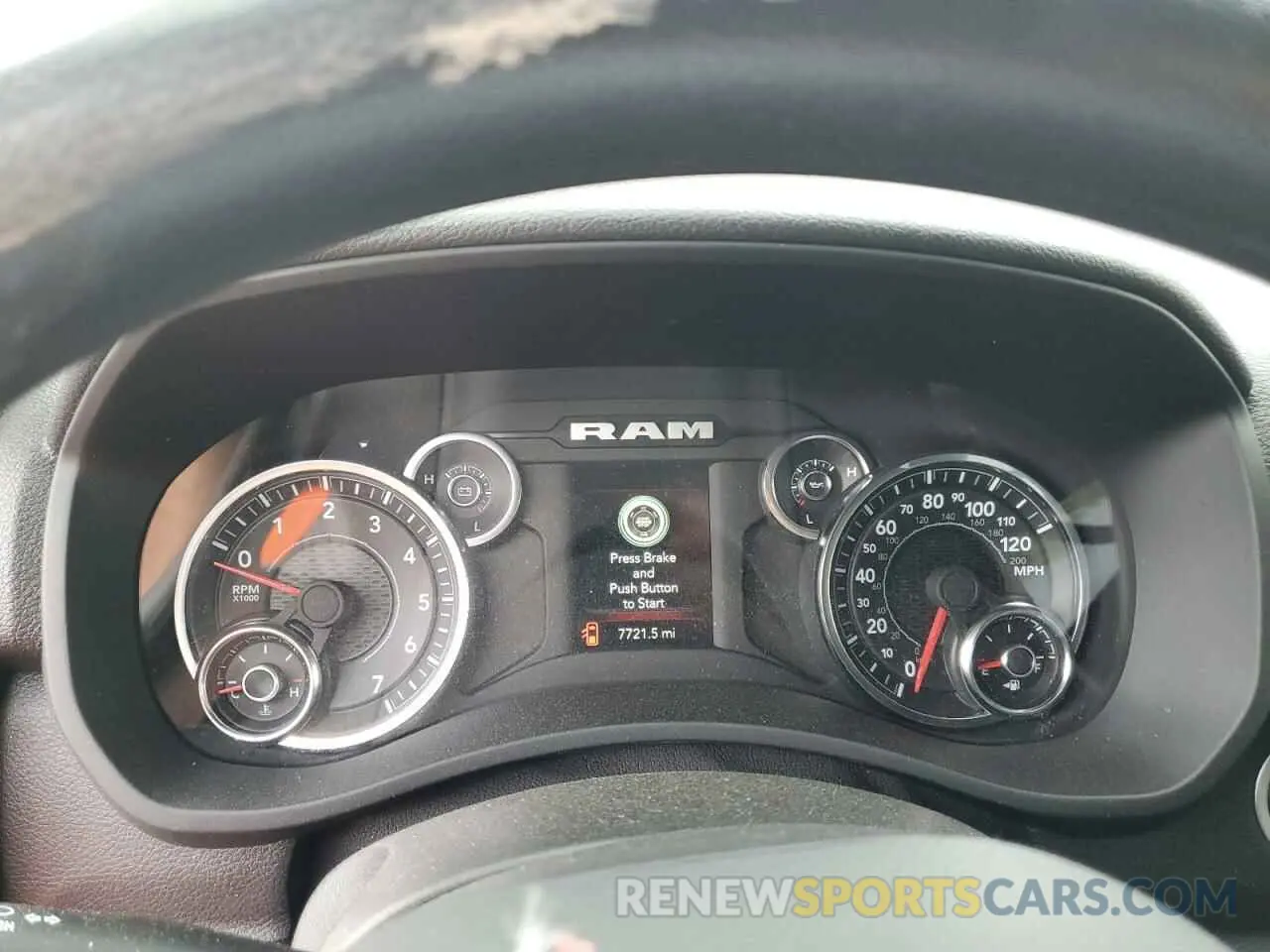 9 fotografías del automóvil dañado 3C6TR5CJ9RG330188 RAM 2500 2024