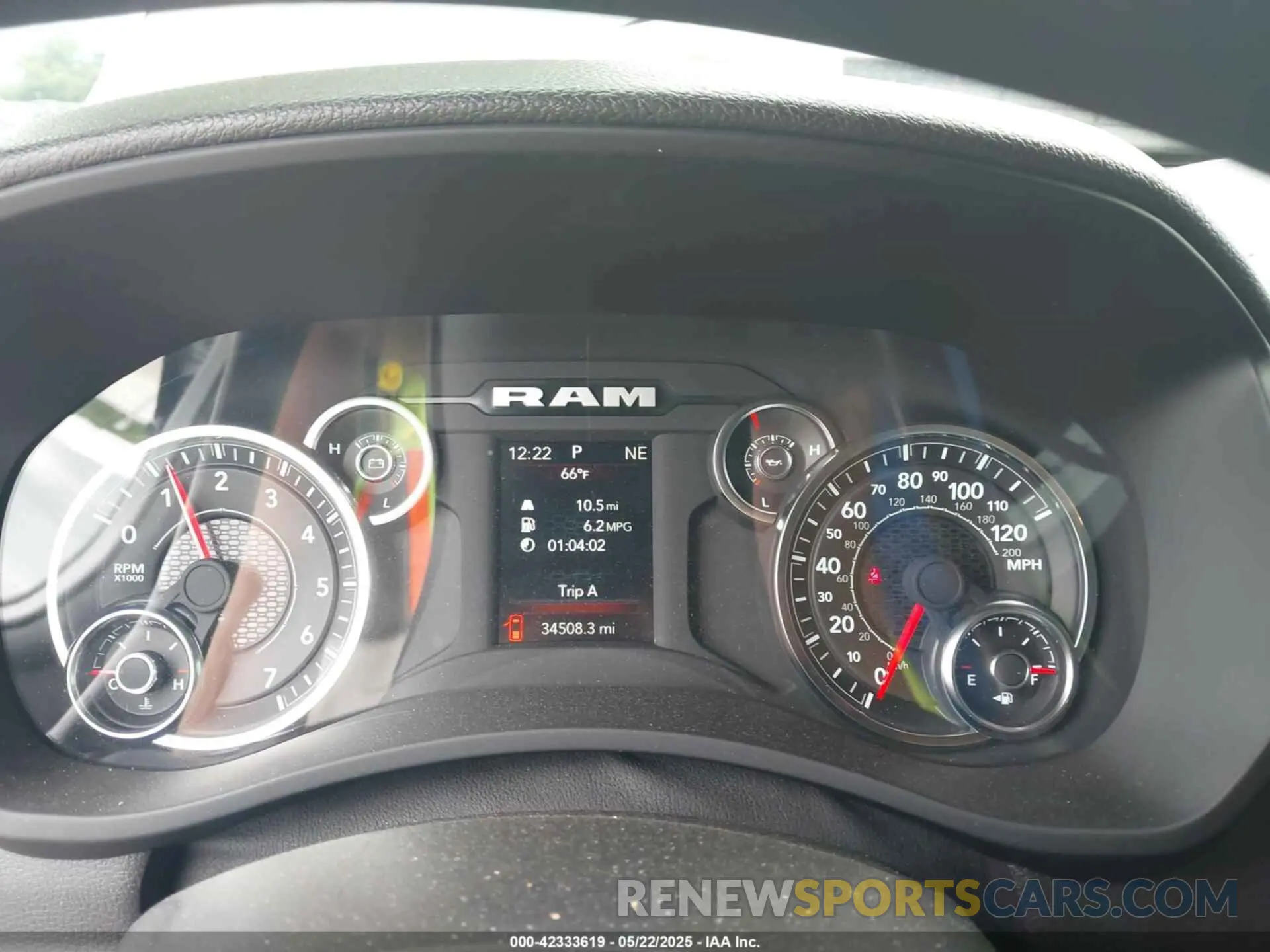 7 fotografías del automóvil dañado 3C6UR5CJ3RG266850 RAM 2500 2024