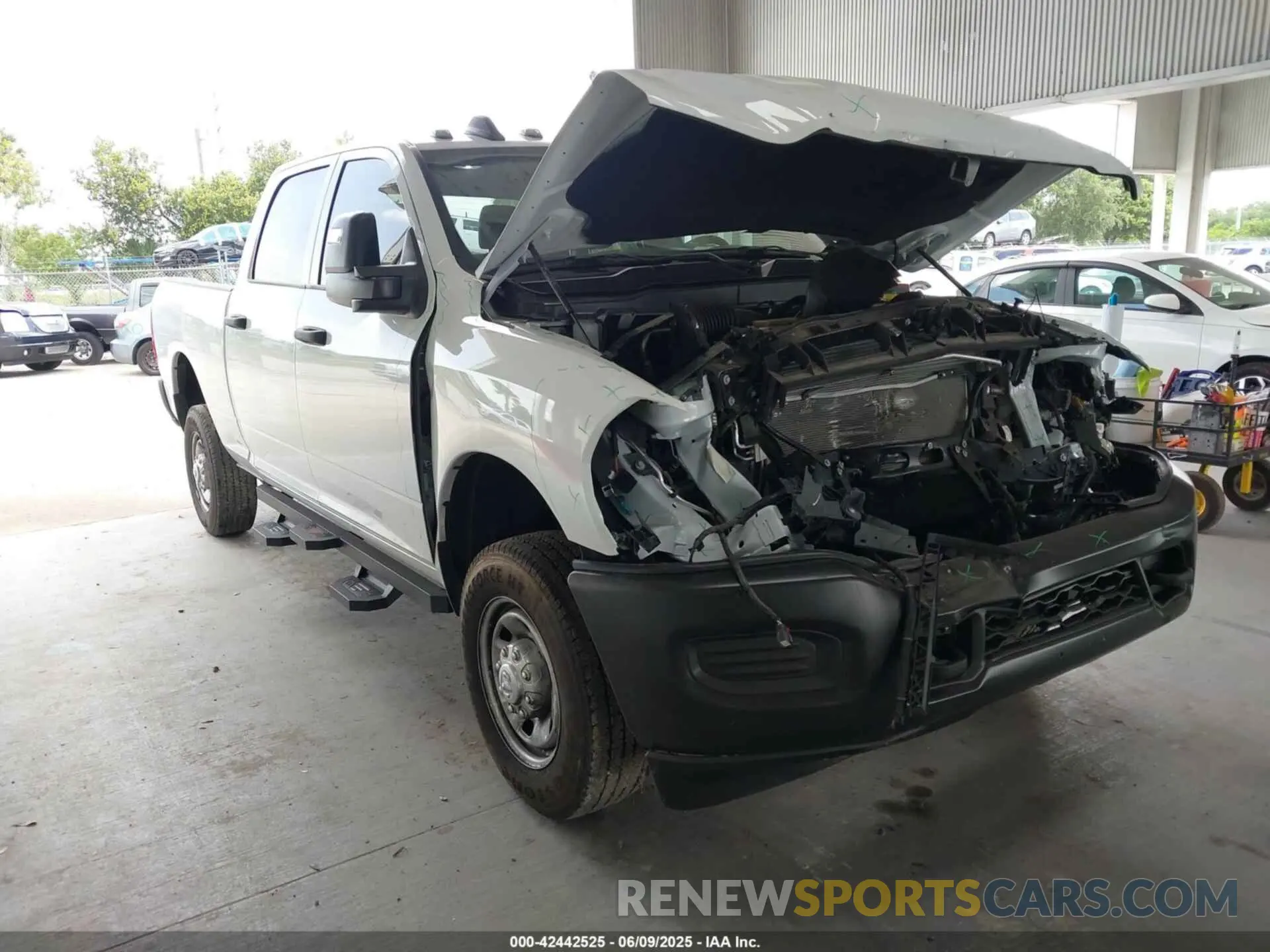 1 fotografías del automóvil dañado 3C6UR5CJ4RG267621 RAM 2500 2024
